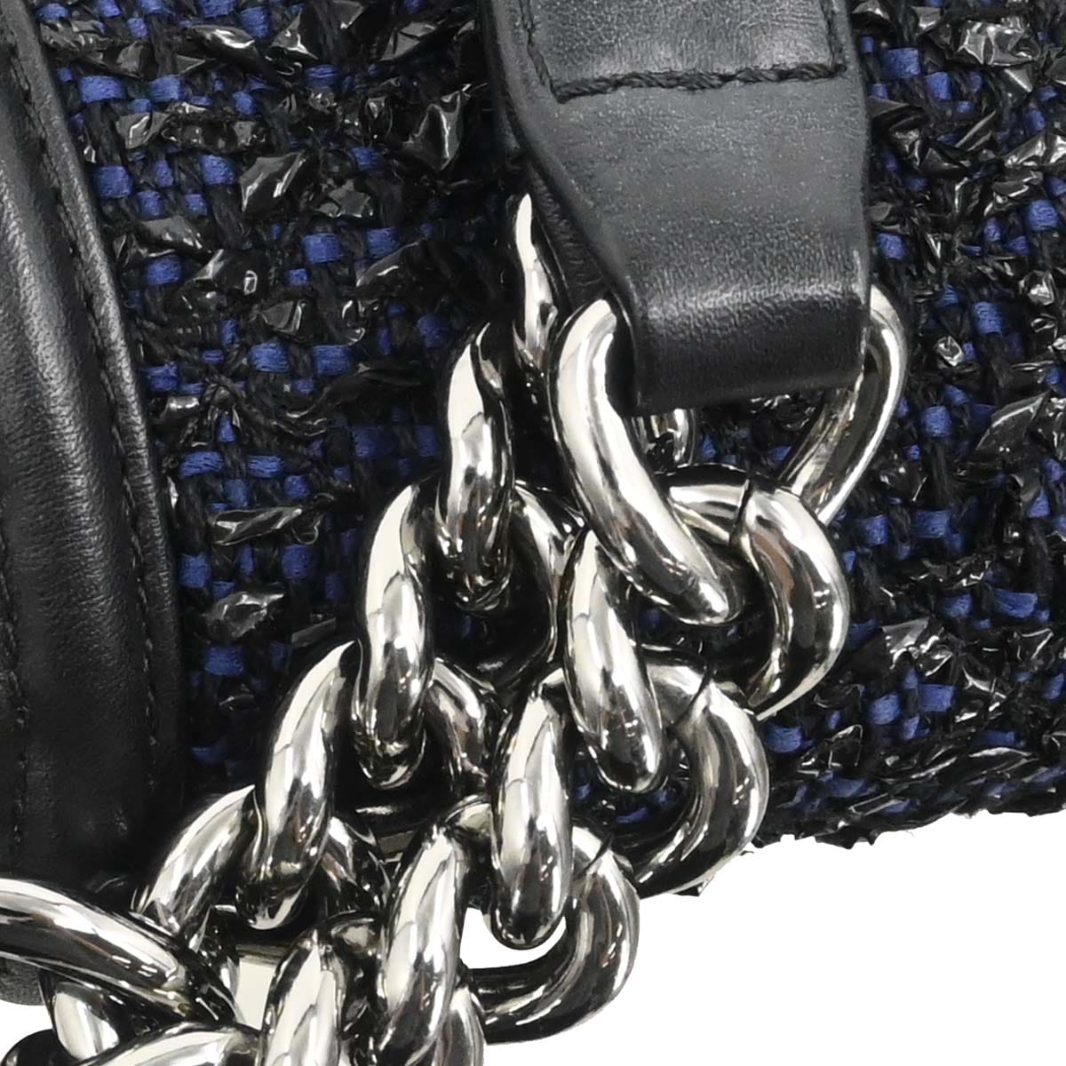 Chanel Boy Chanel 2018 - 2019 Black Lambskin Tweed Medium Shoulder Bag