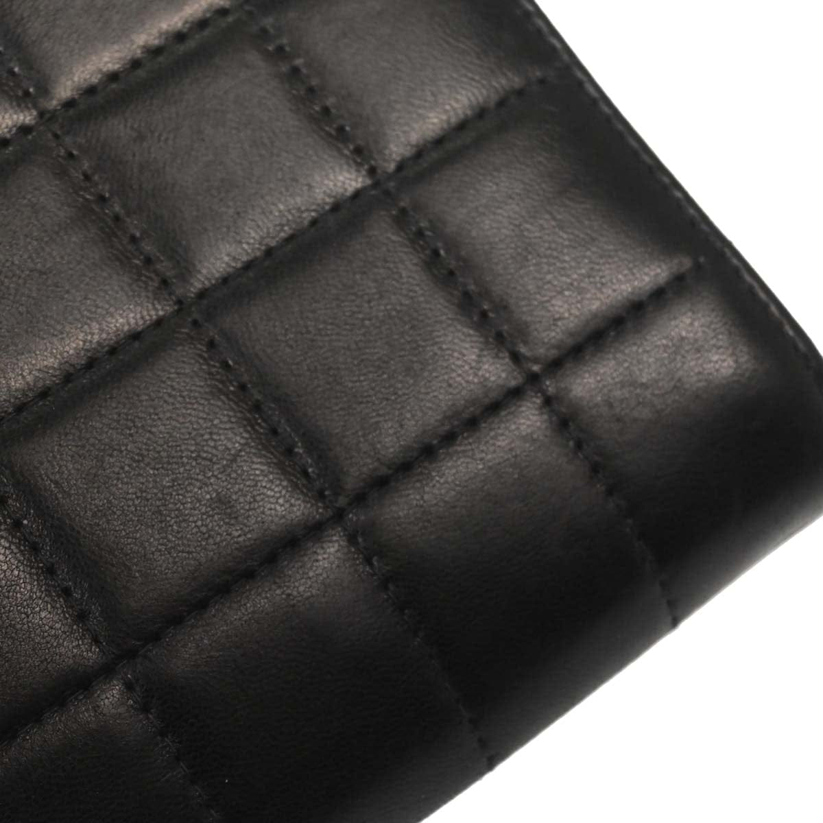 Chanel 2000 - 2002 Black Lambskin Choco Bar Trifold Shoulder Bag