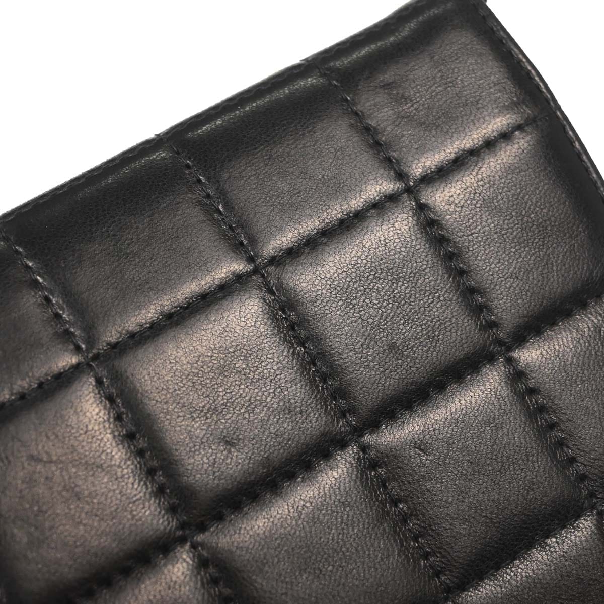 Chanel 2000 - 2002 Black Lambskin Choco Bar Trifold Shoulder Bag
