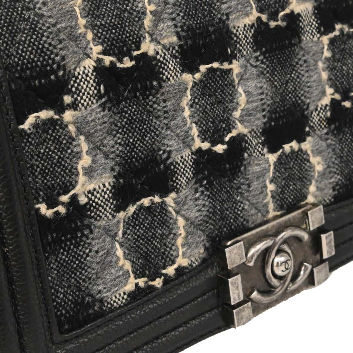 Chanel Boy Chanel 2013 - 2014 Black Caviar Tweed Medium Shoulder Bag