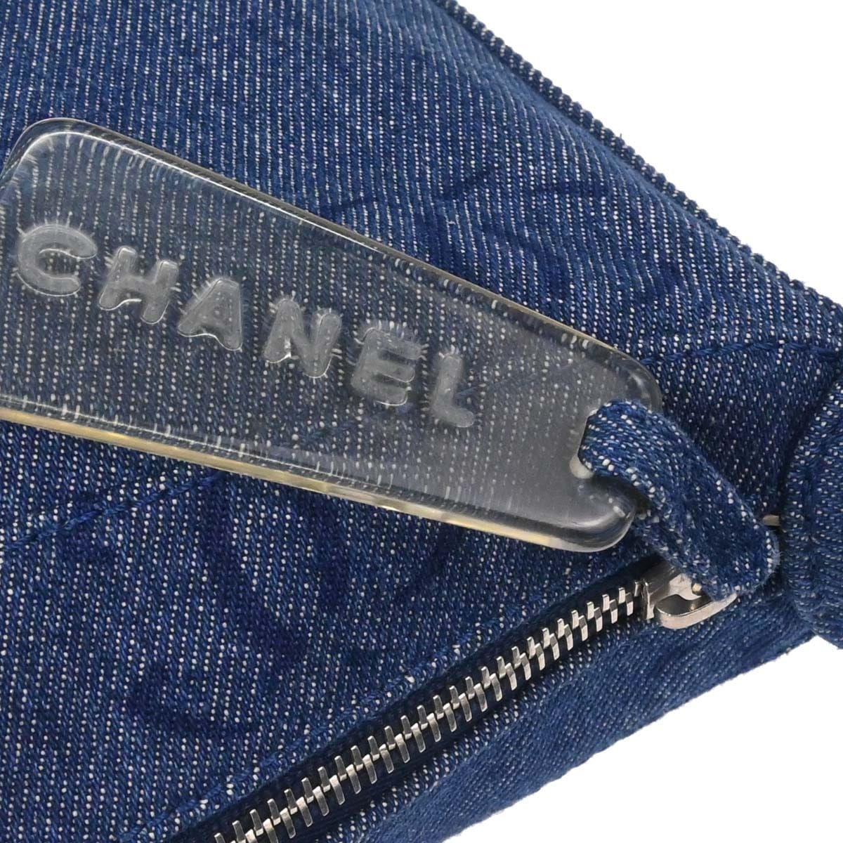 Chanel 2002 - 2003 Blue Denim Acrylic Chain Shoulder Bag