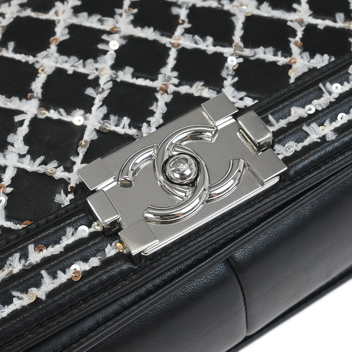 Chanel Boy Chanel 2017 - 2018 Black Lambskin Sequins Medium Shoulder Bag