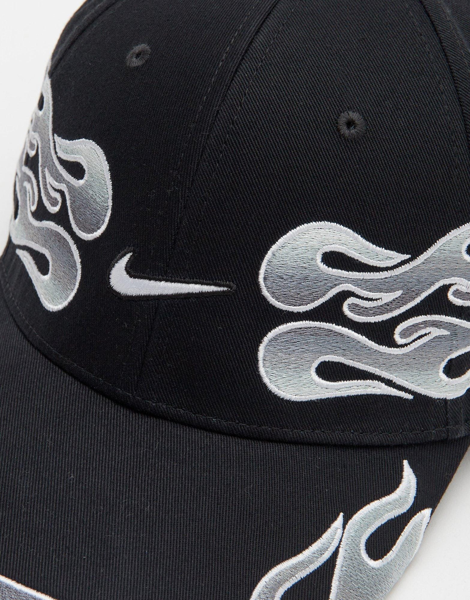 Nike Club Structured OG Flame Cap