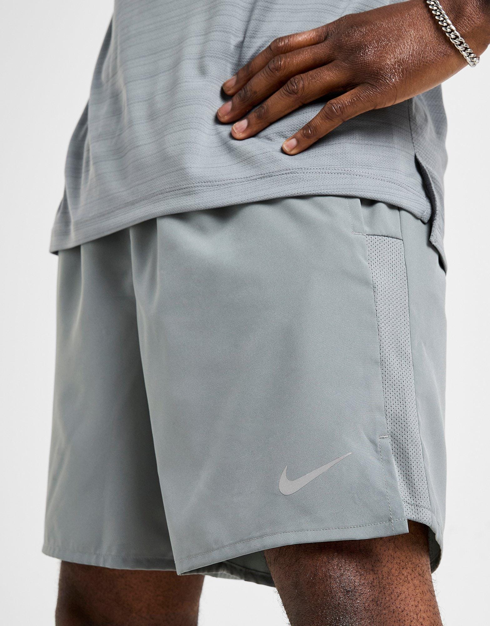 Nike Challenger 7" Shorts