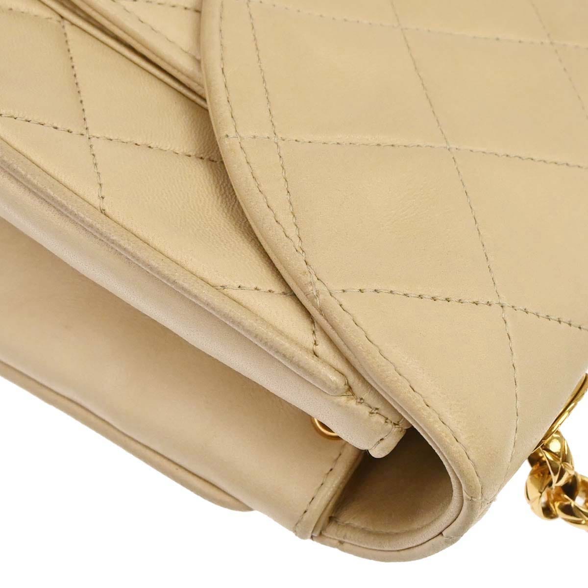 Chanel 1991 - 1994 Beige Lambskin Shoulder Bag