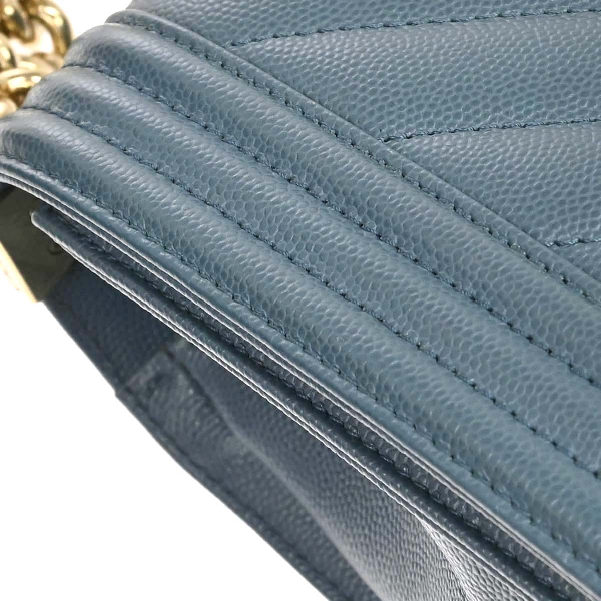 Chanel Boy Chanel 2018 Blue Caviar Skin Chevron Medium Shoulder Bag