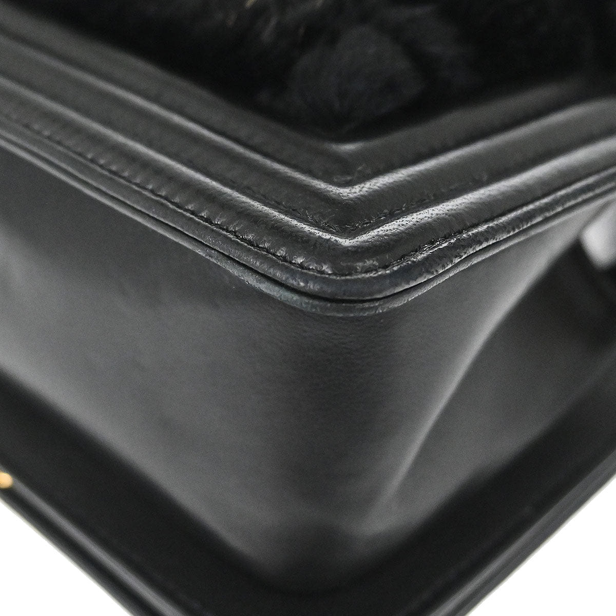 Chanel Boy Chanel 2015 - 2016 Black Lambskin Lapin Fur Small Chain Shoulder Bag