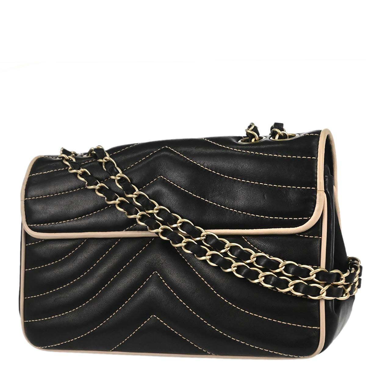 Chanel 2003 - 2004 Black Lambskin Chevron Single Flap Shoulder Bag