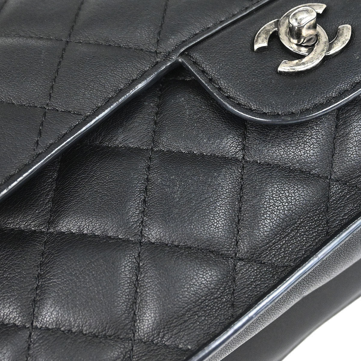 Chanel 2017 Black Calfskin Jumbo Double Flap Shoulder Bag
