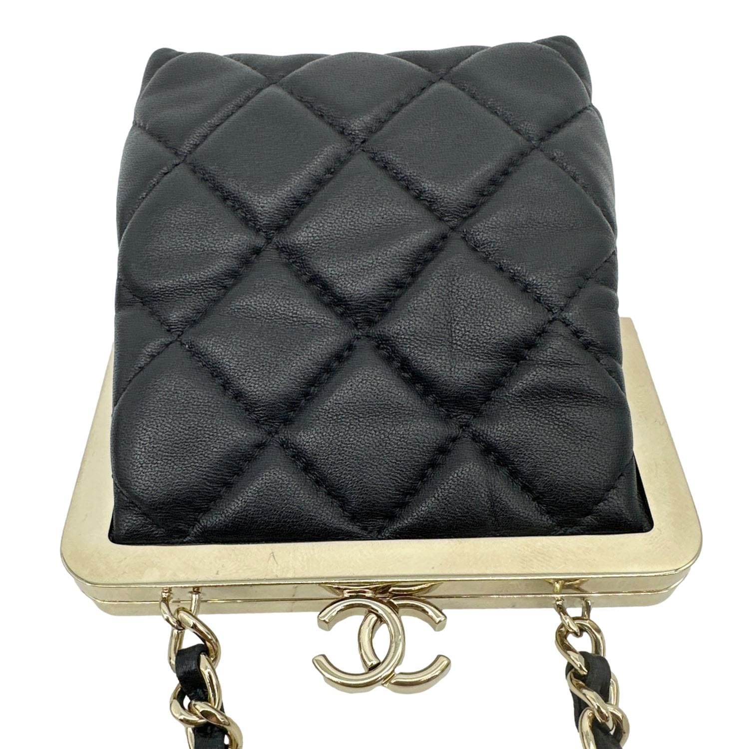 CHANEL Kisslock Logo Lambskin Quilted Leather Chain Clutch Shoulder Bag Black