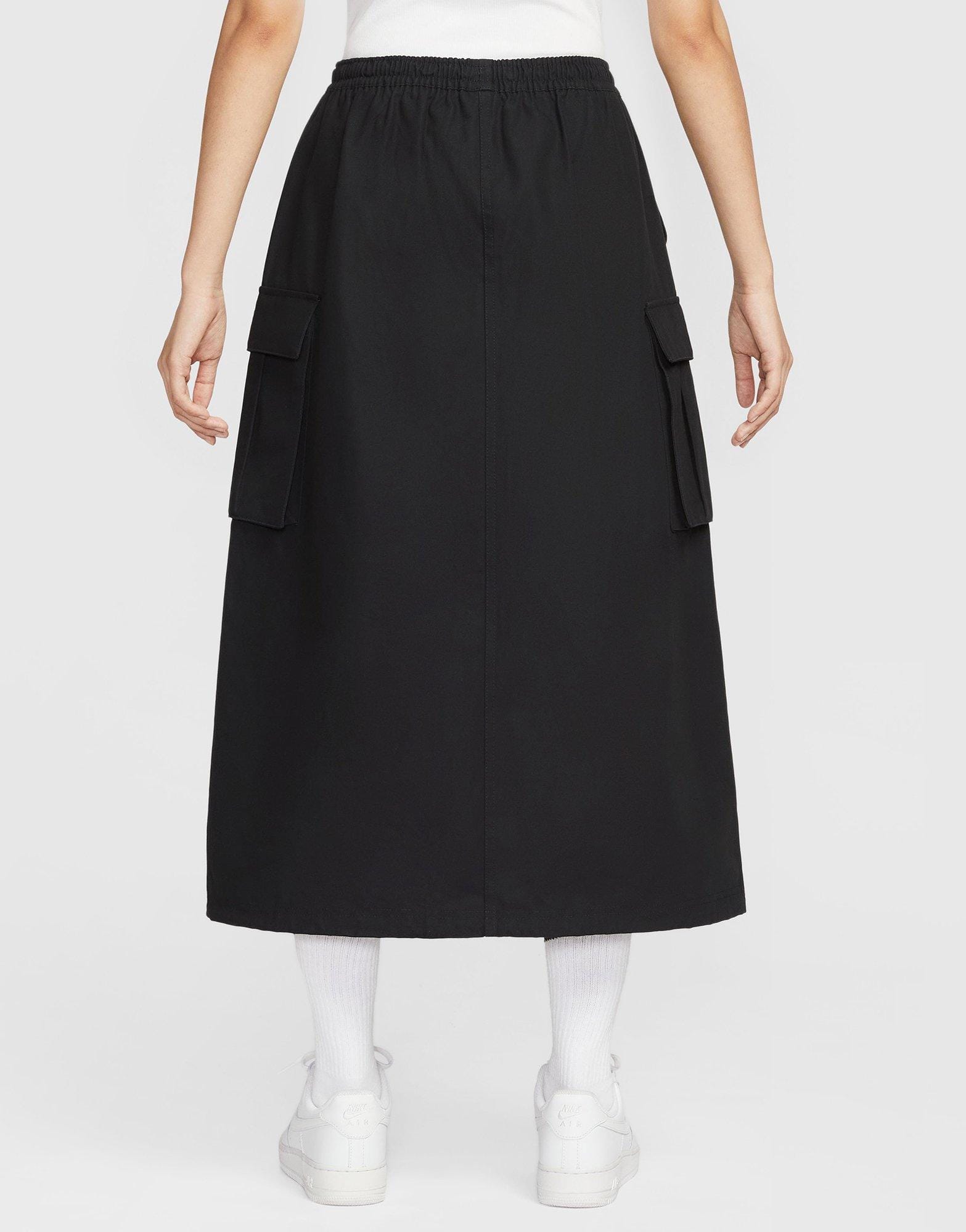 Nike Sportswear Loose Cargo Skirt