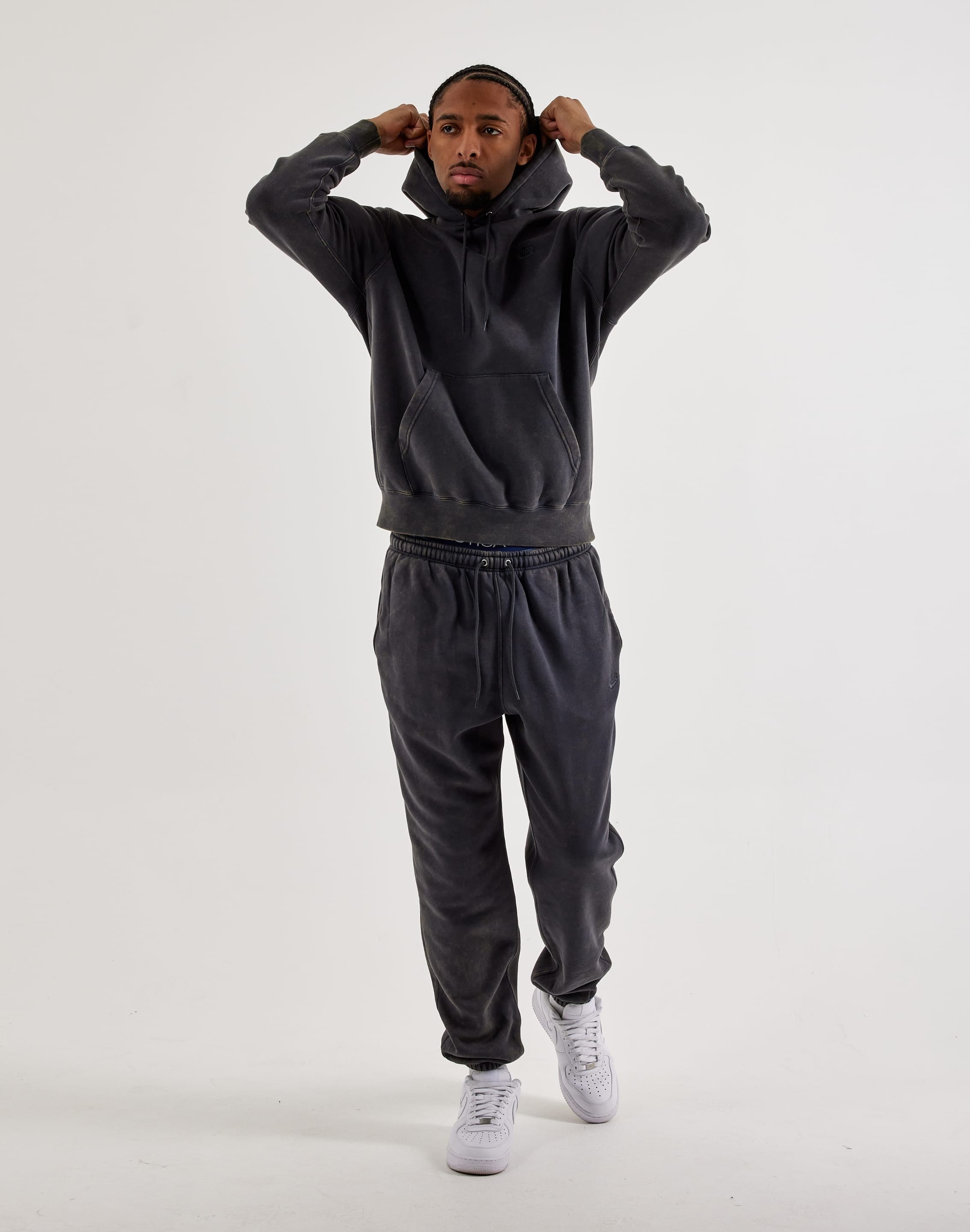 Nike Club Washed Cuffed Fleece Pants