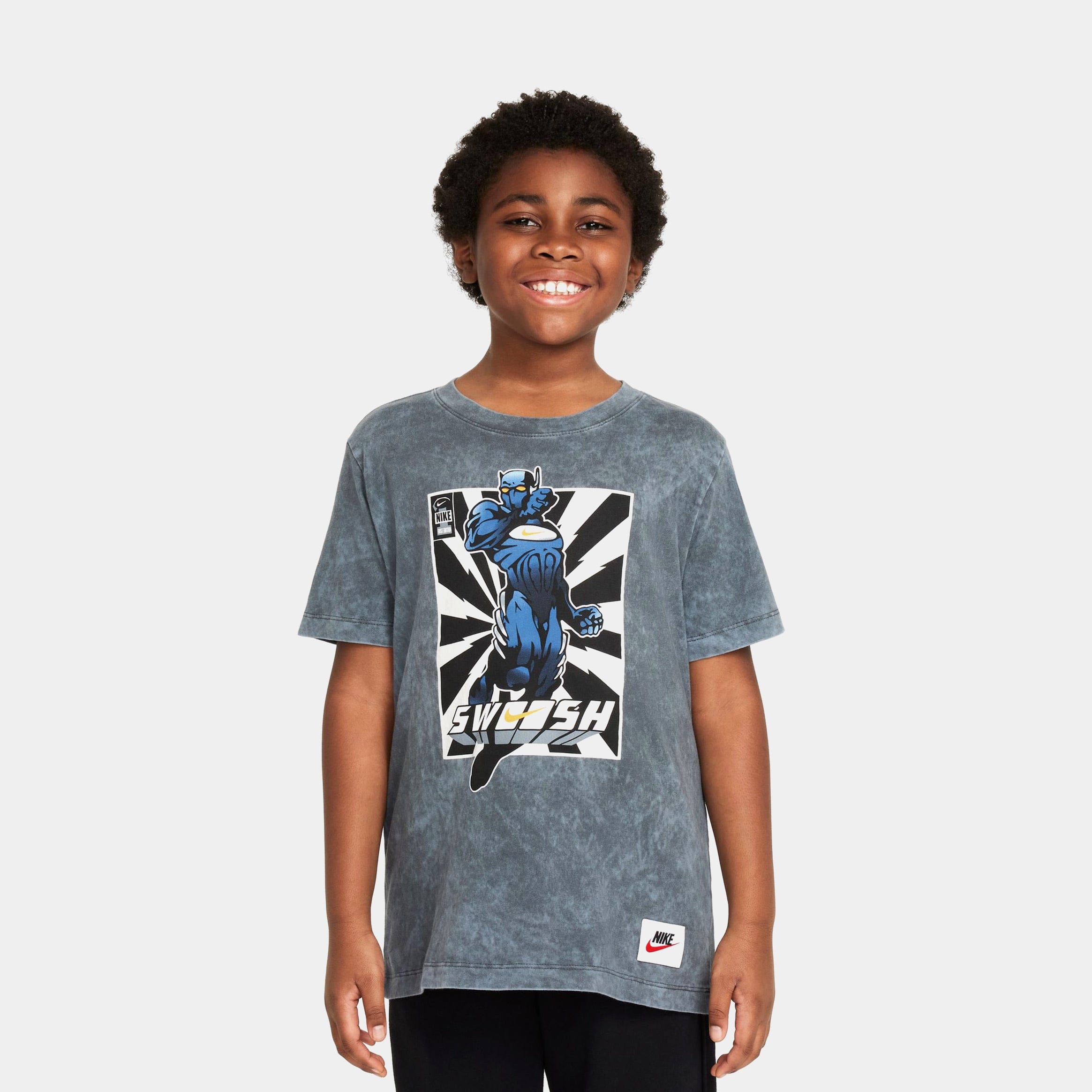 Nike NSW If You Know You Know Hero Grade School Short Sleeve Shirt (Anthracite)