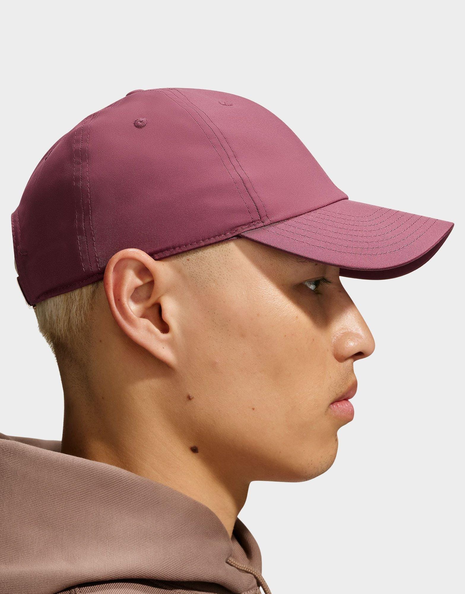 Nike Dri - FIT Club Unstructured Metal Swoosh Cap