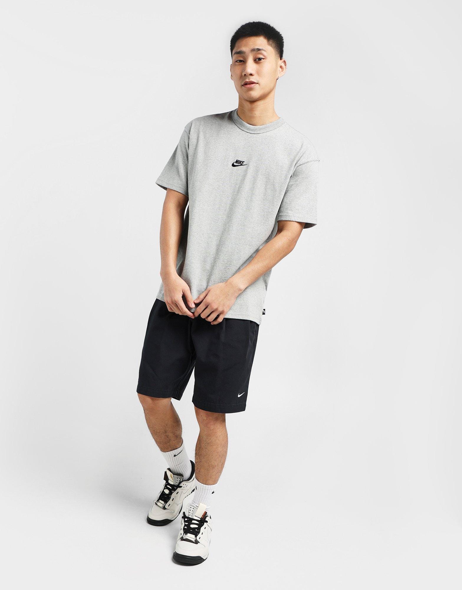 Nike Sportswear Essentials T - Shirt