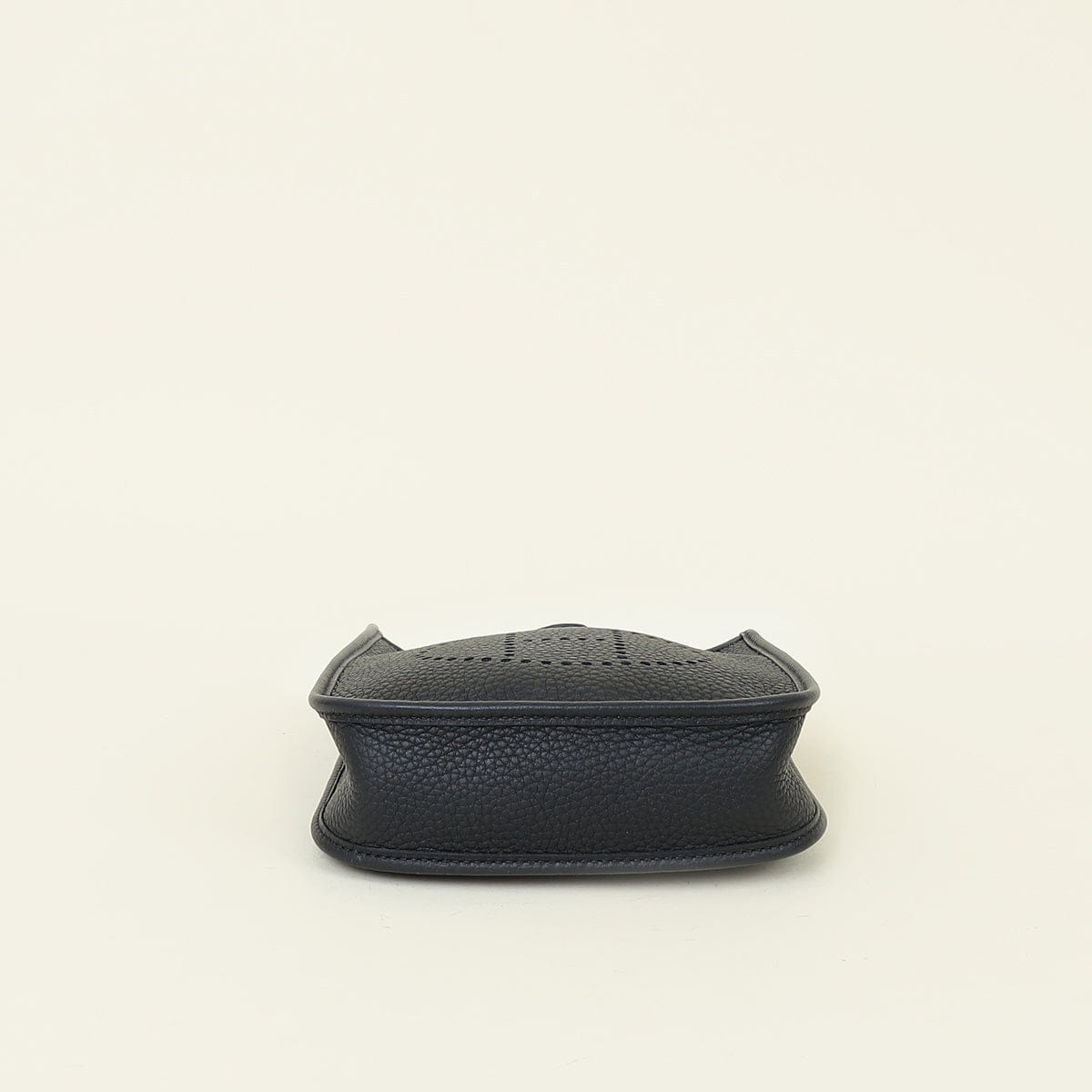Hermes Noir Evelyne 16 TPM Bag