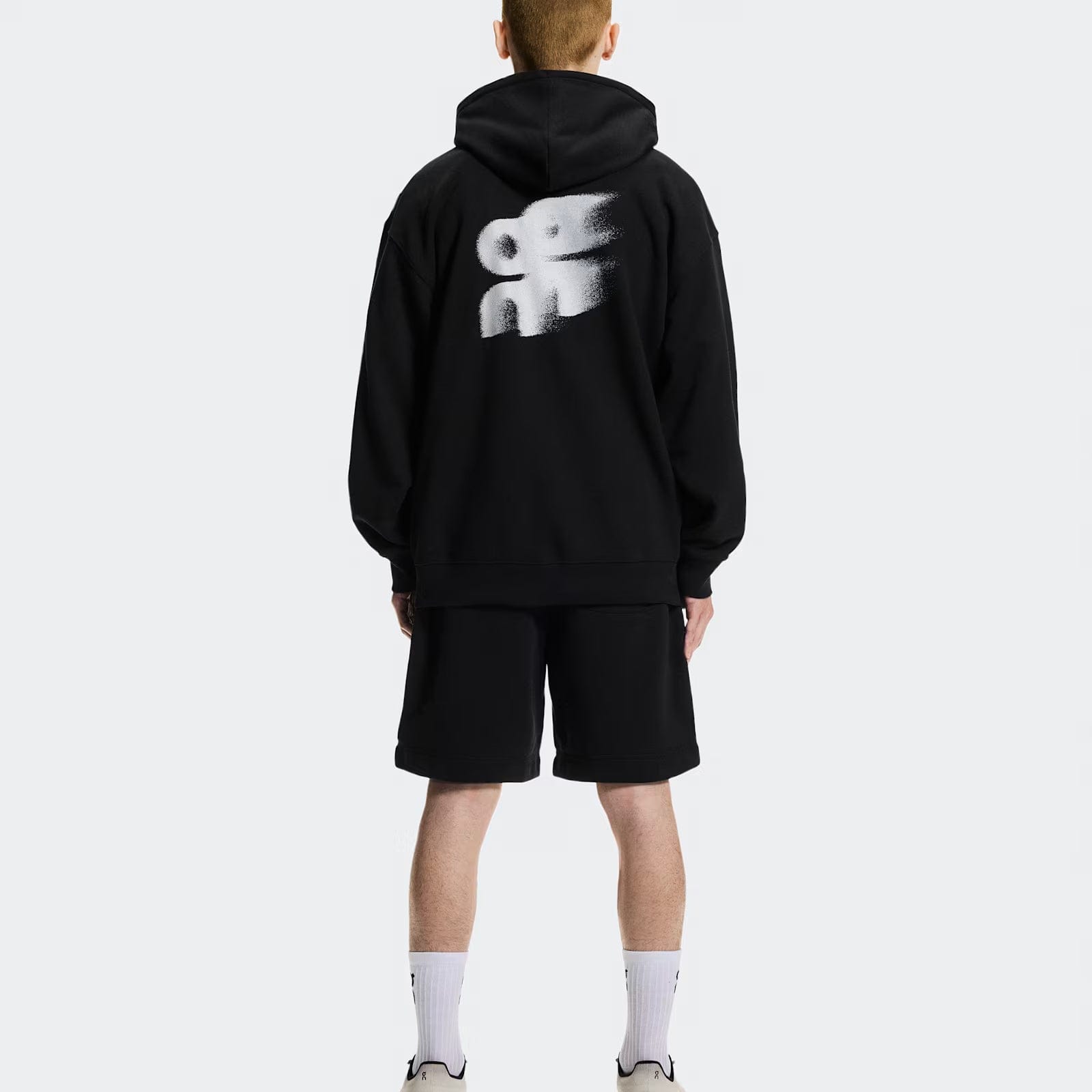 On Running On Club Hoodie Avant Black