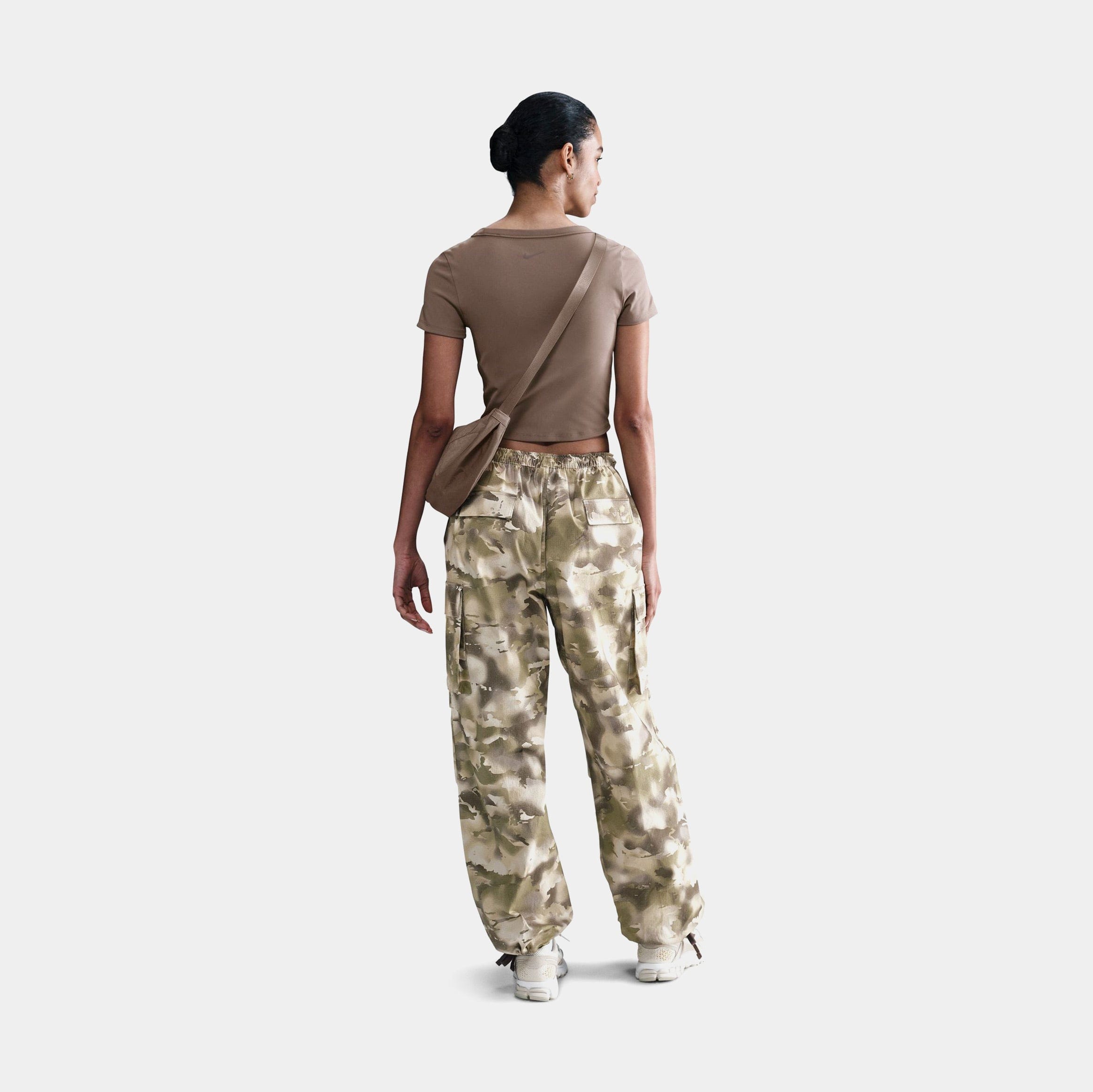 Nike NSW Overzised Camo Cargo Womens Pants (Beige/Brown)