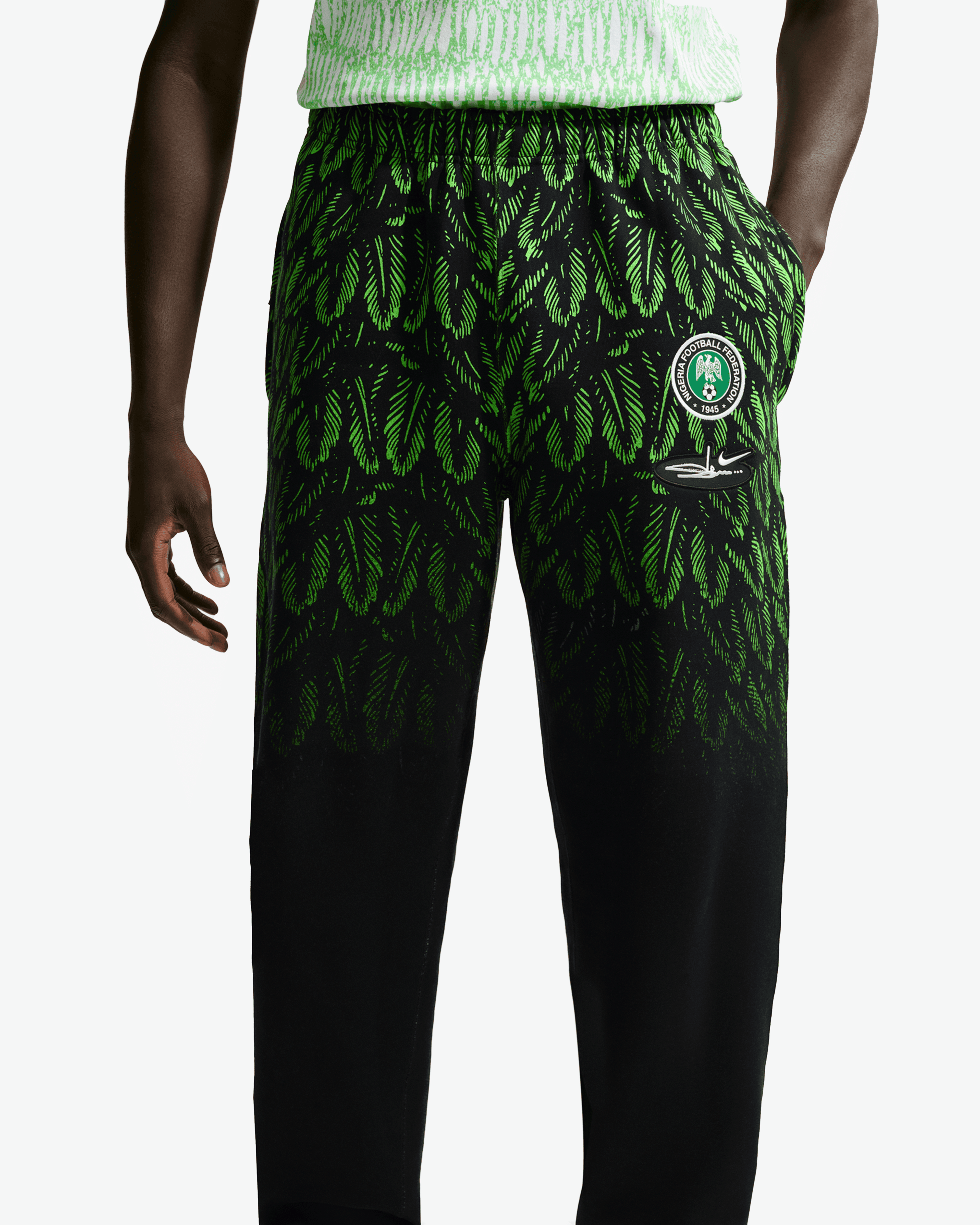 Nike - Men's Slawn Nigeria Fleece Pants - (IR5218 - 010)