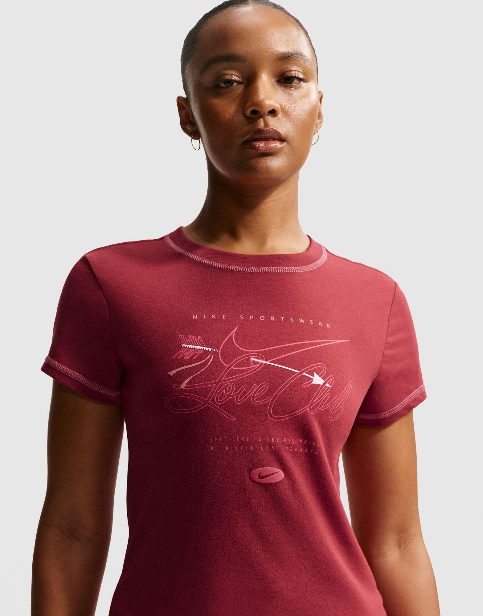 Nike Sportswear Chill Knit Cropped T - Shirt