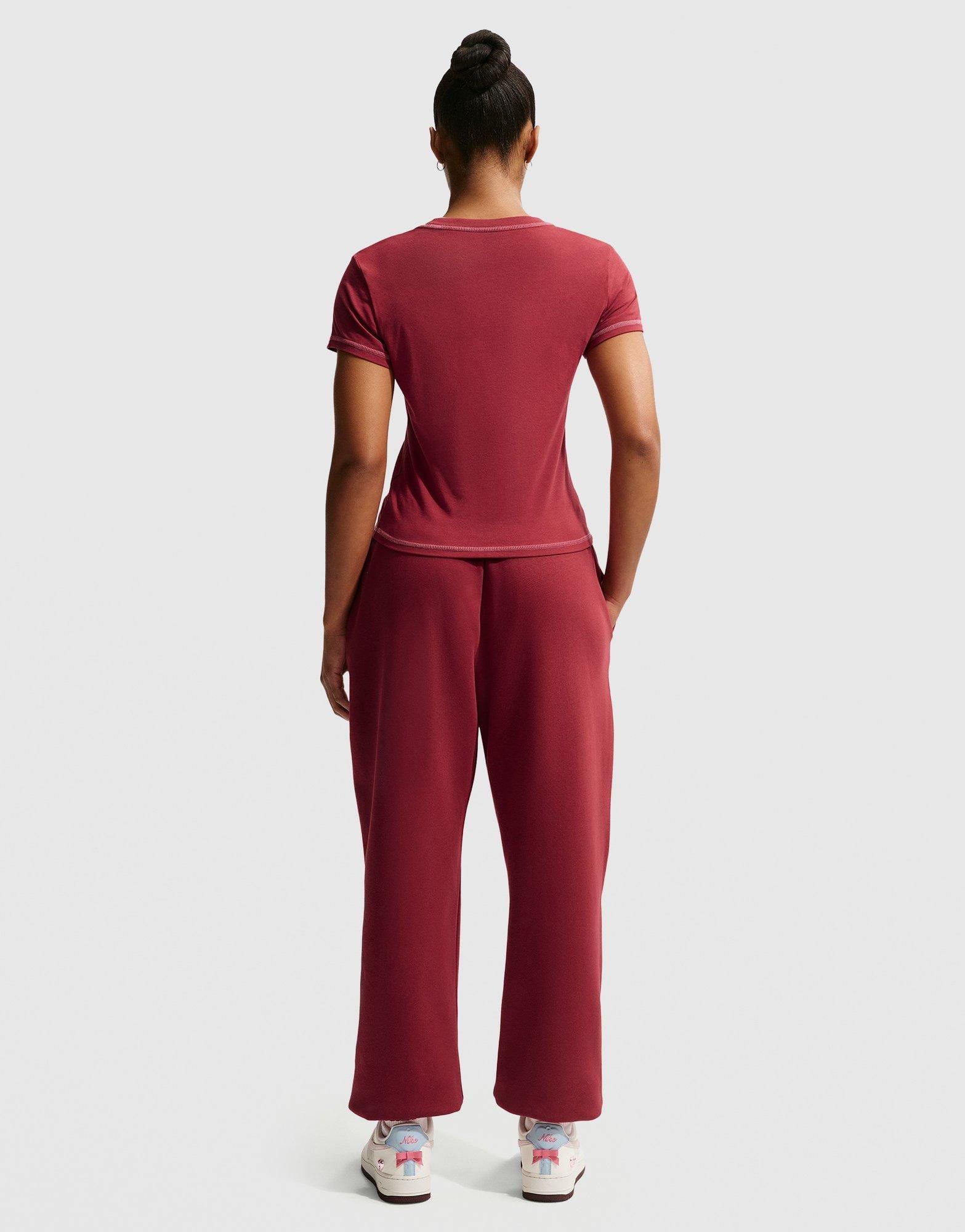 Nike Sportswear Chill Knit Cropped T - Shirt