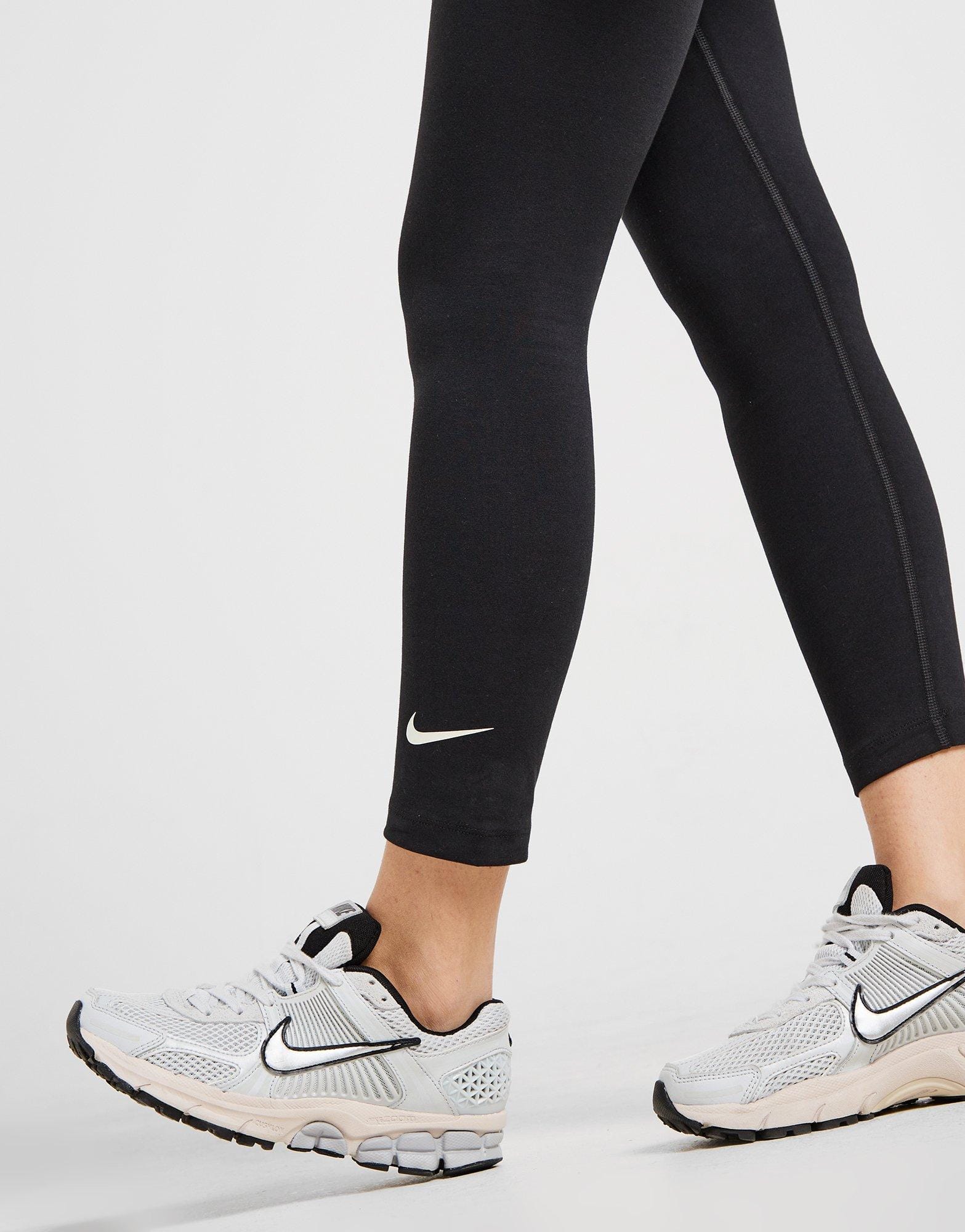 Nike Club Leggings