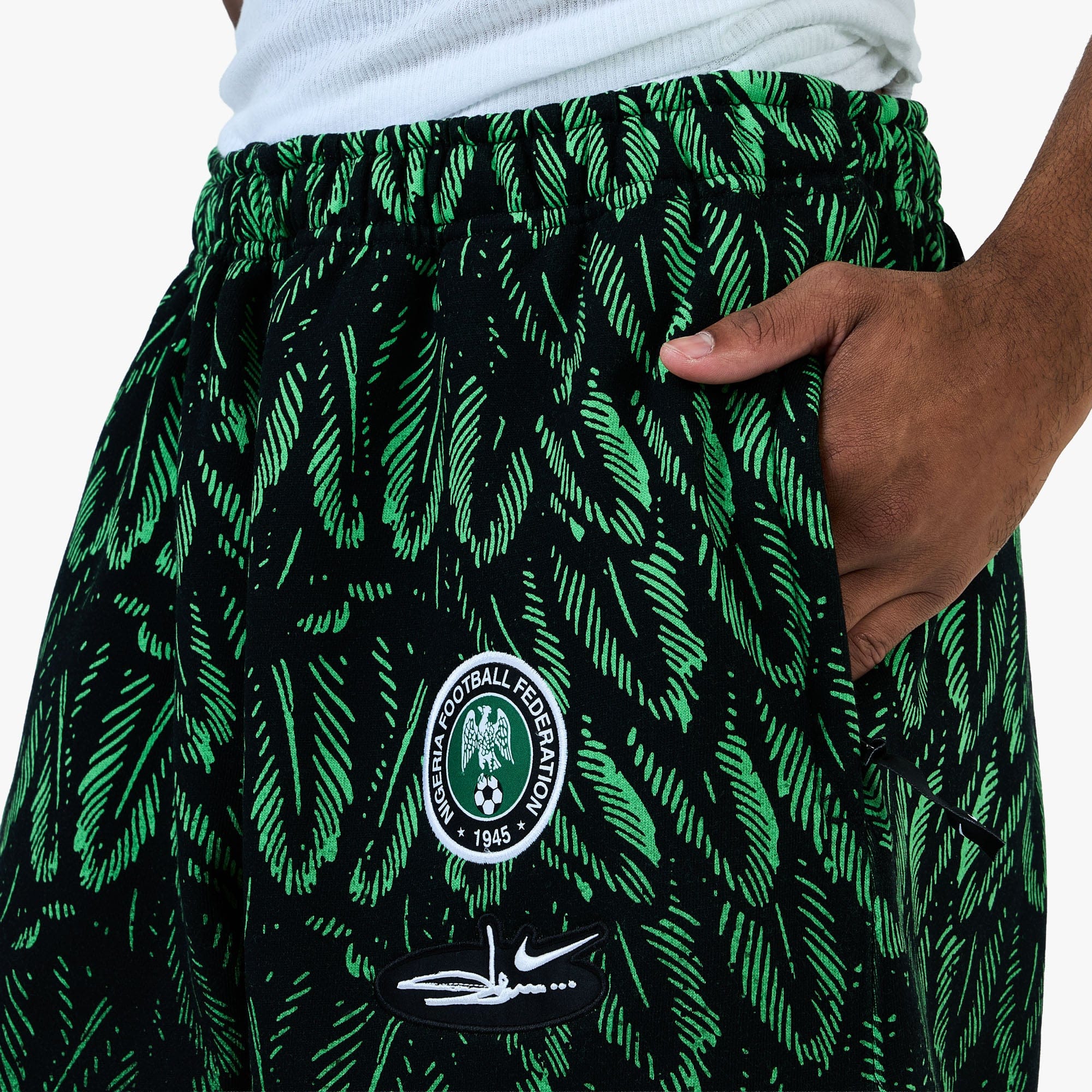 Nike x Nigeria x Slawn Fleece Trousers Black / Poison Green - White