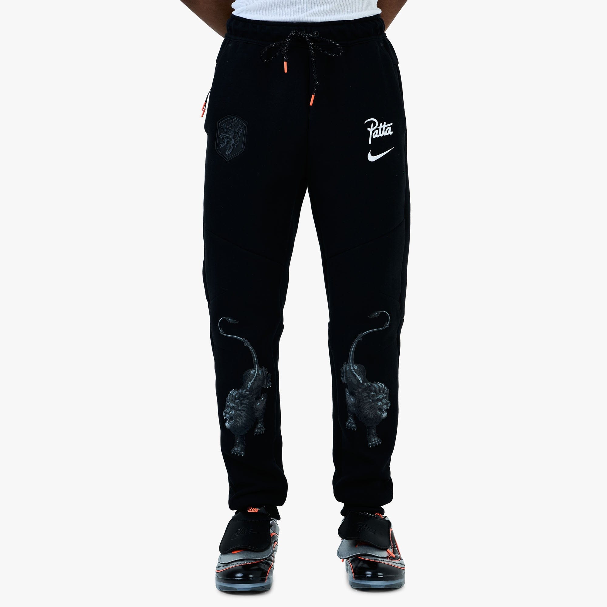 Nike x Netherlands x Patta Tech Fleece Joggers Black / White