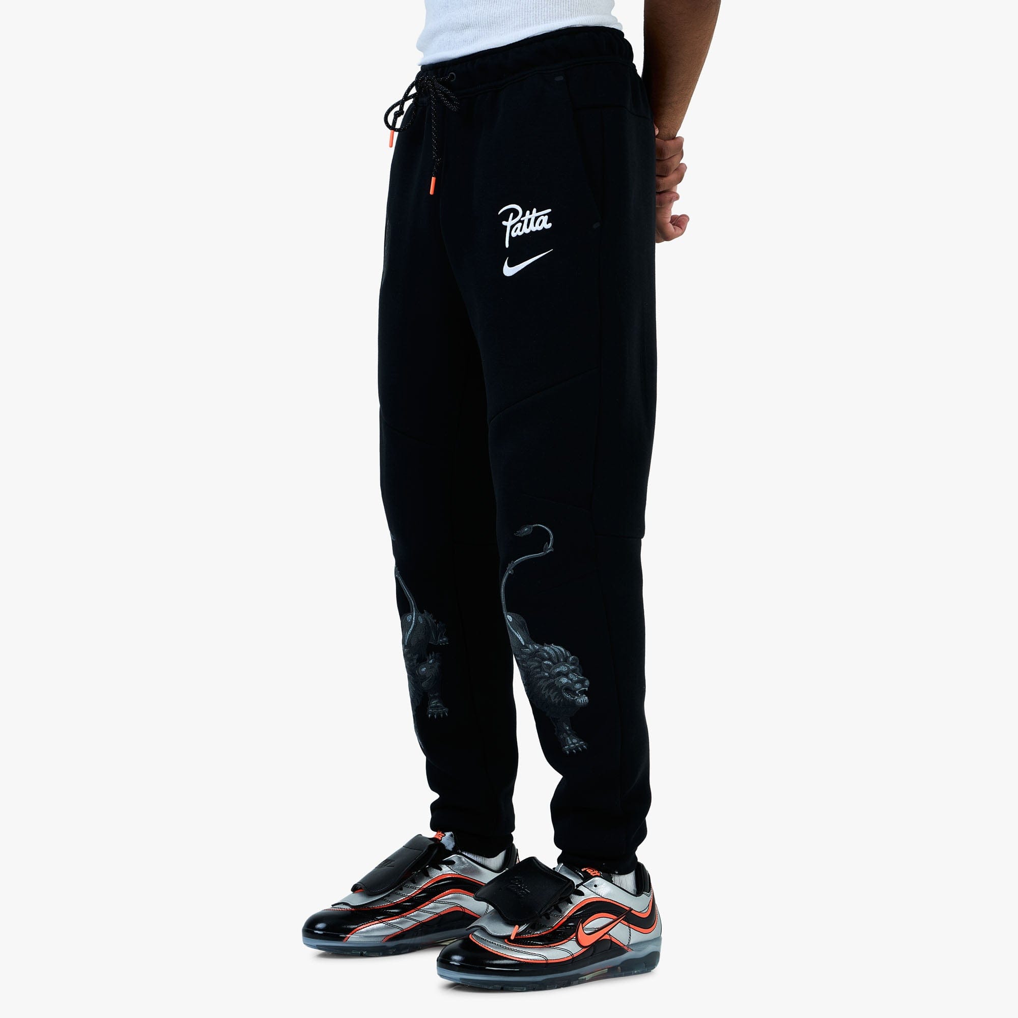 Nike x Netherlands x Patta Tech Fleece Joggers Black / White