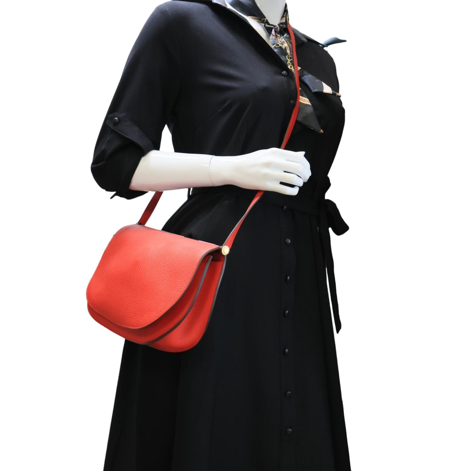 HERMES Saut Clemence Leather Shoulder Bag Red