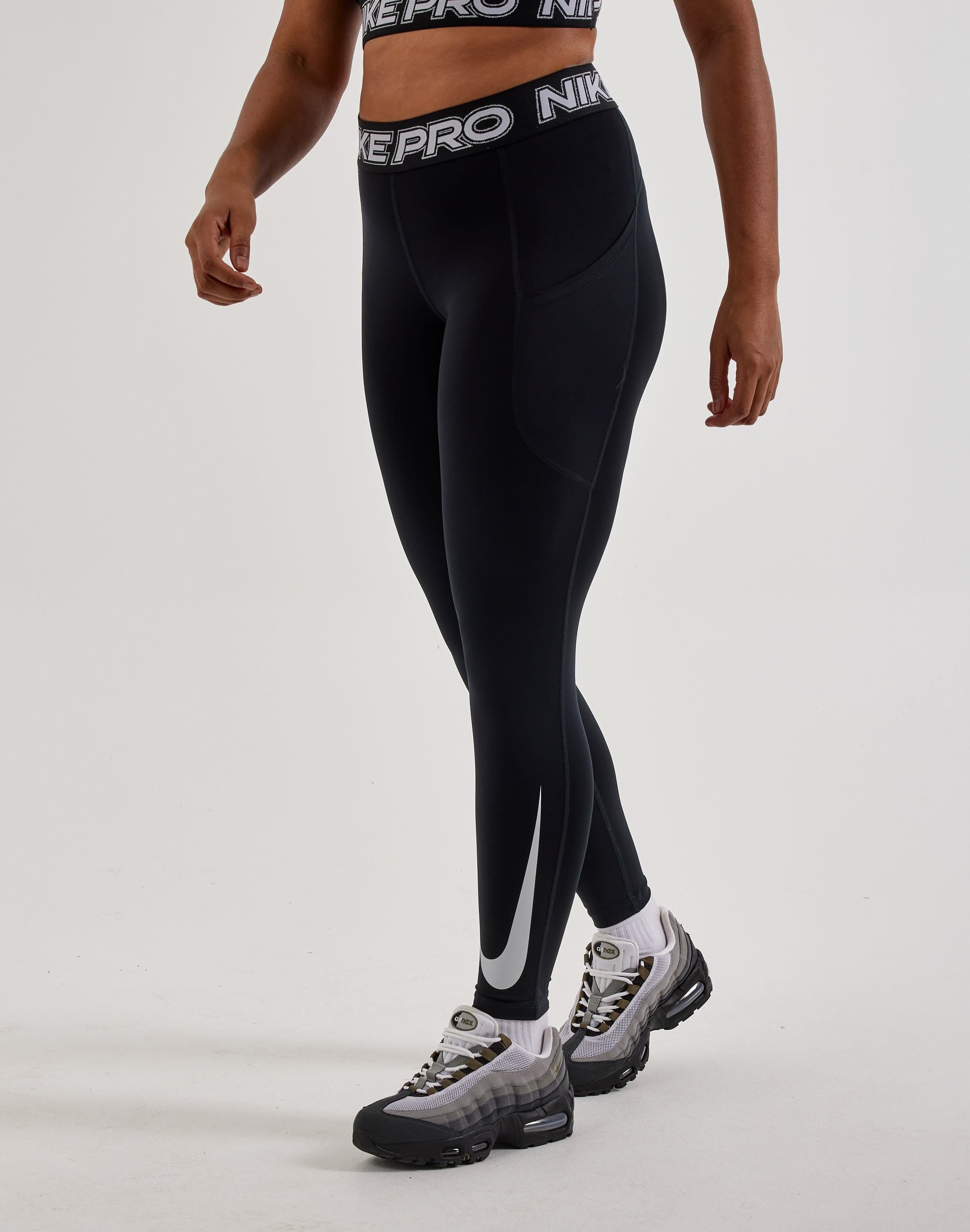 Nike Pro Mid - Rise 7/8 Leggings