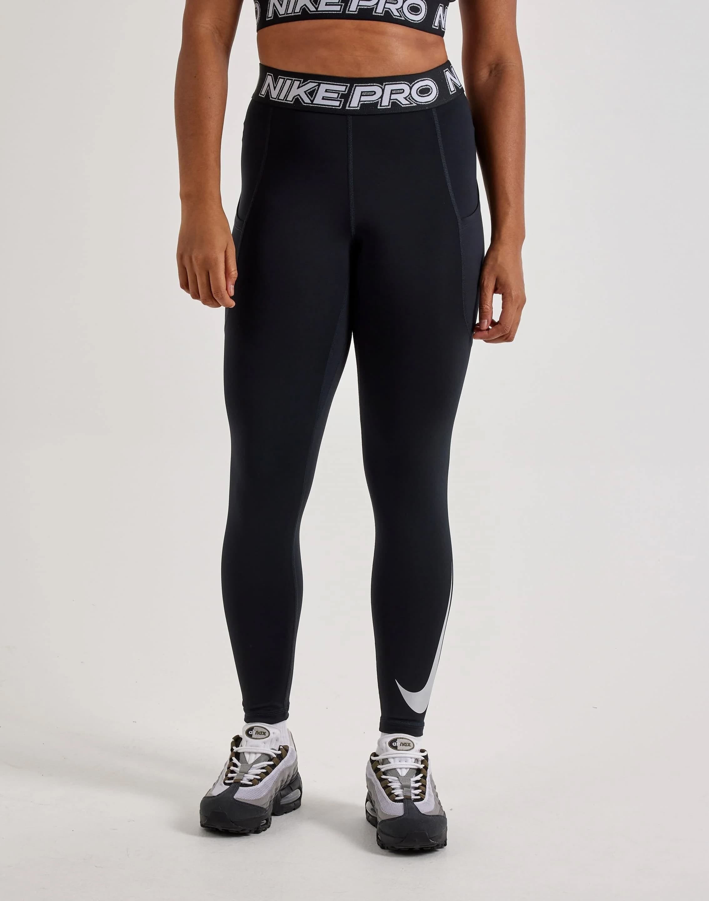 Nike Pro Mid - Rise 7/8 Leggings