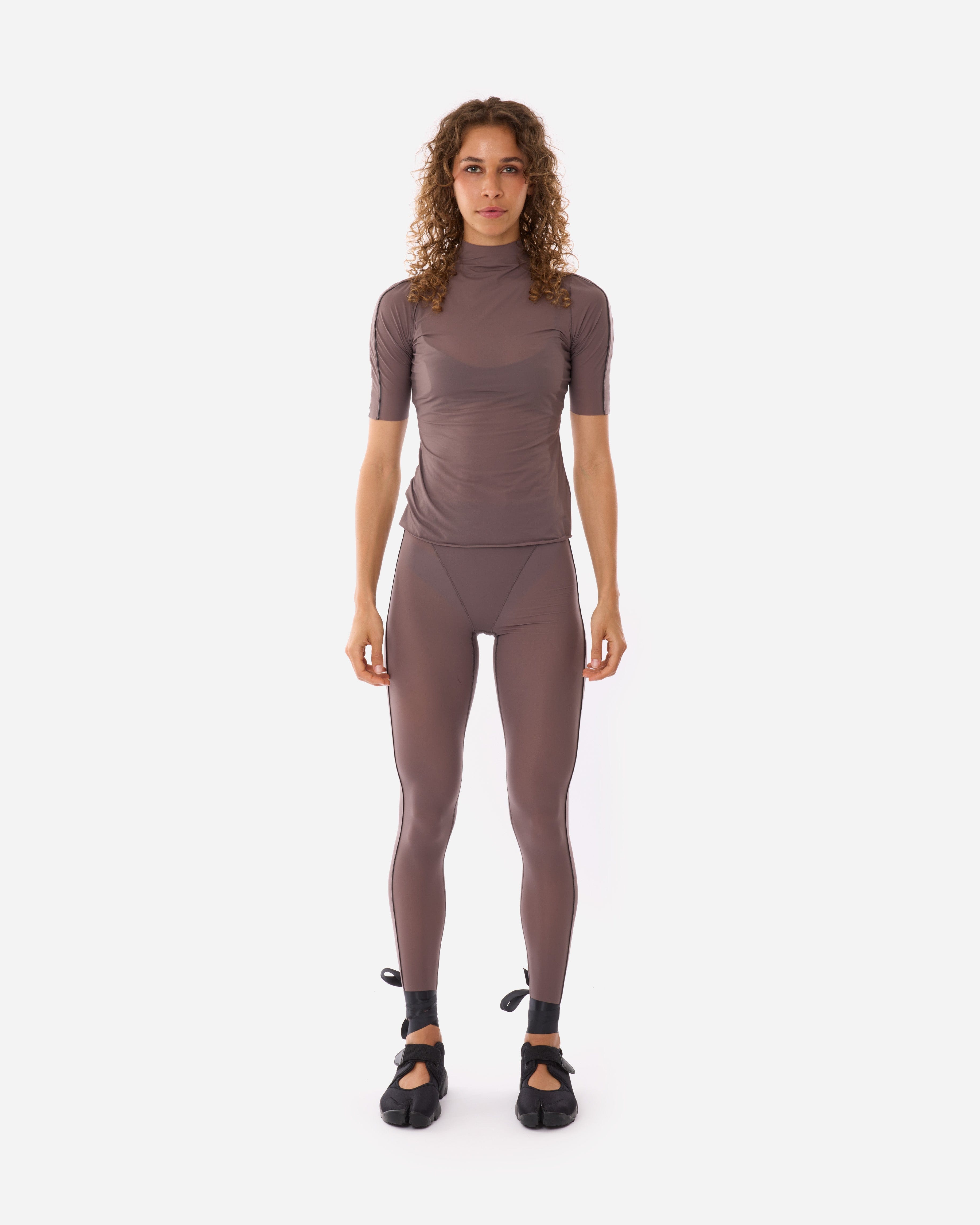 NikeSKIMS Weightless Layers V - Panel Legging 26 Inch