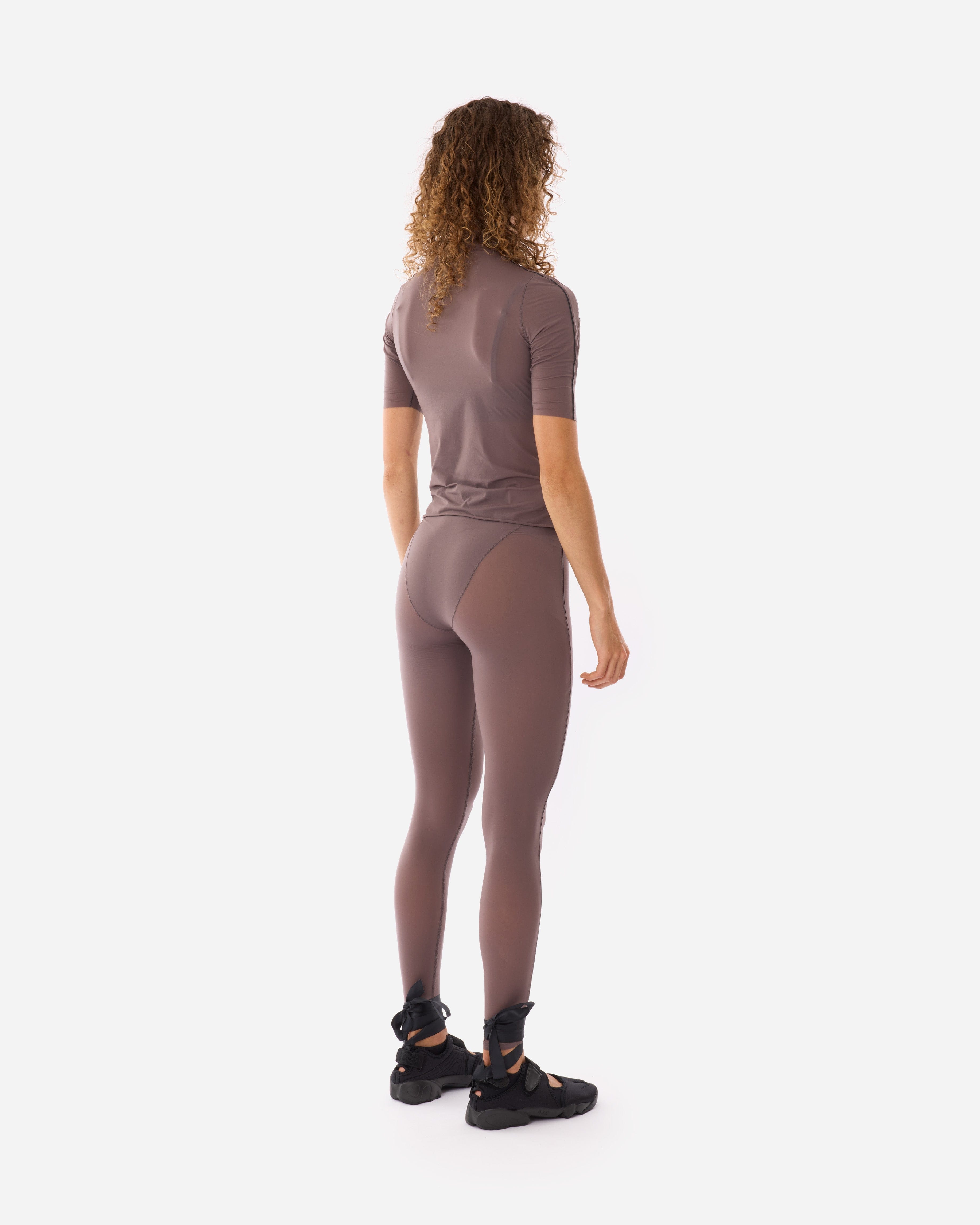 NikeSKIMS Weightless Layers V - Panel Legging 26 Inch