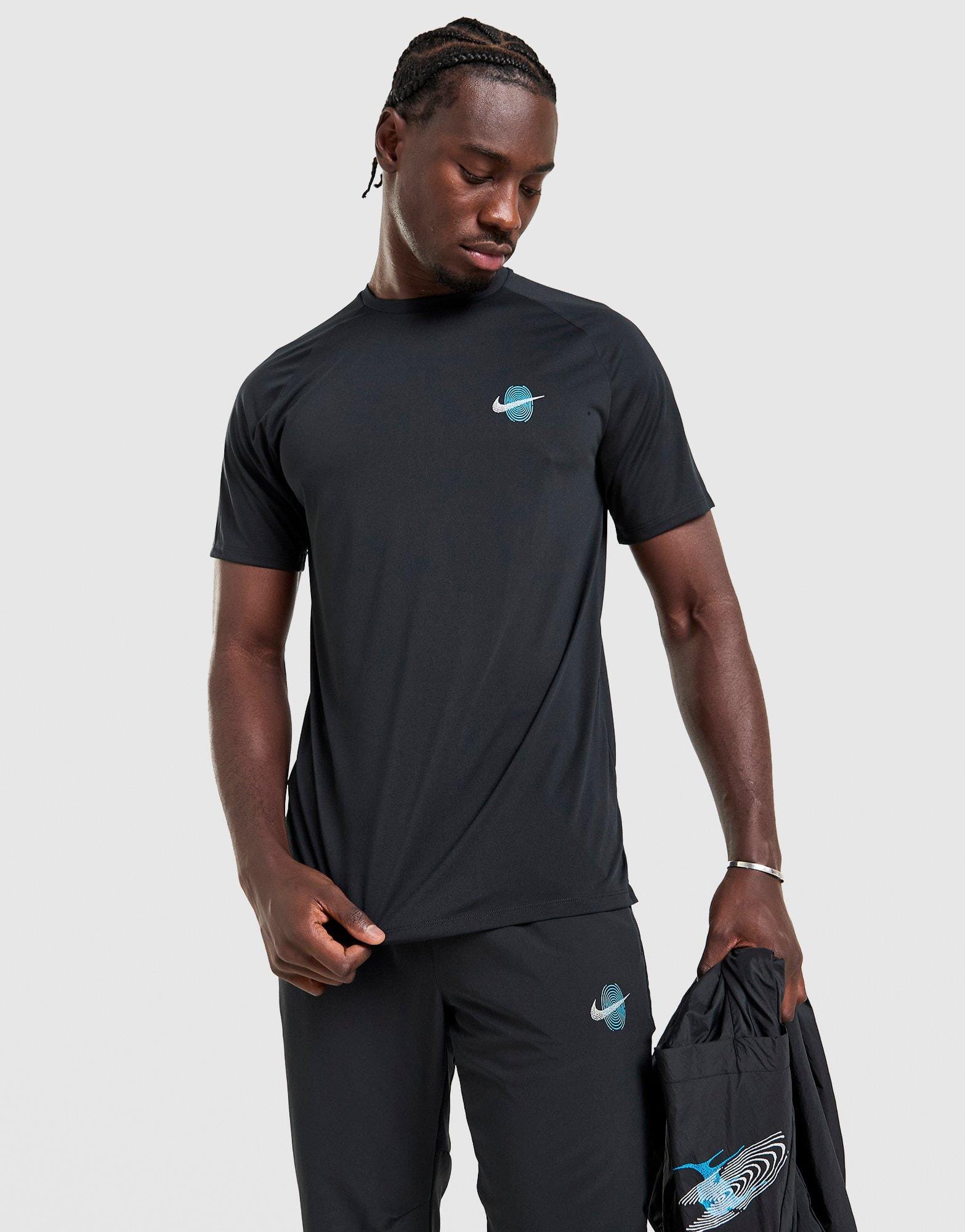 Nike Stride Graphic T - Shirt