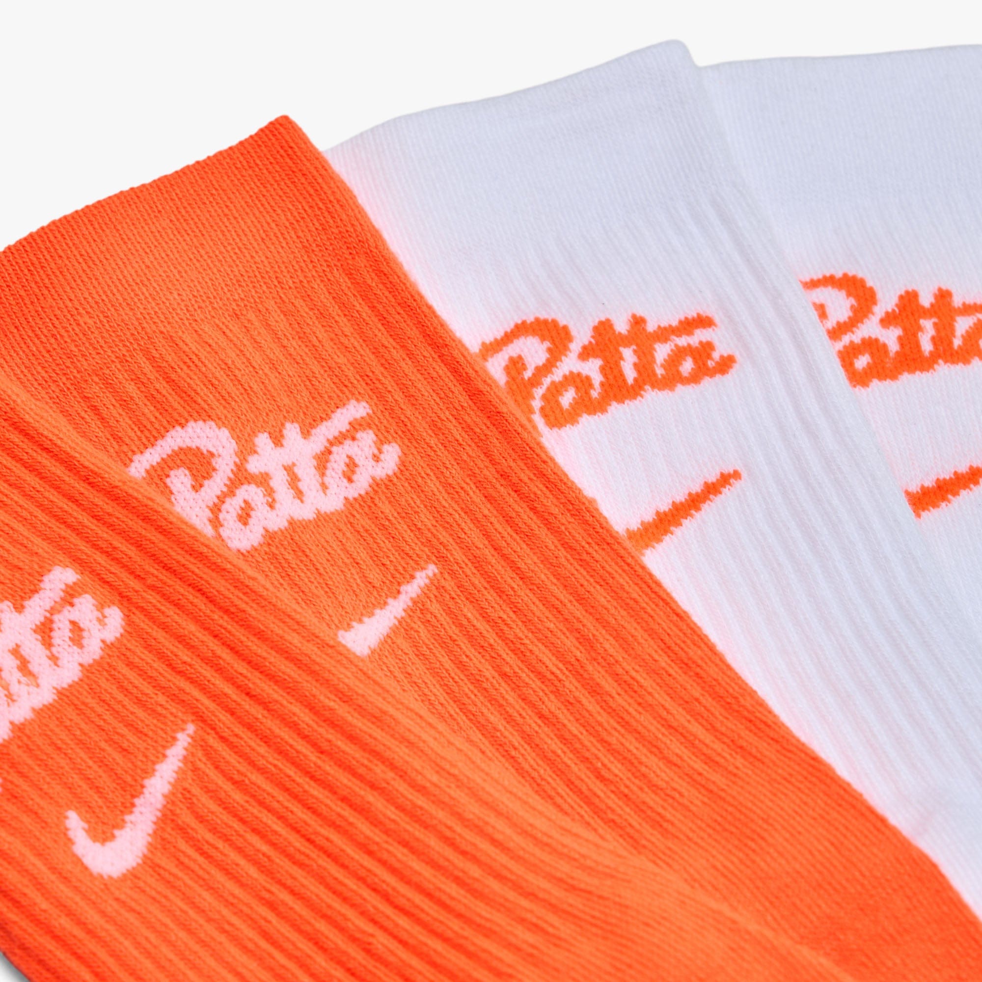 Nike x Netherlands x Patta Everyday Essential Crew Socks (2 - Pack) White / Hyper Crimson