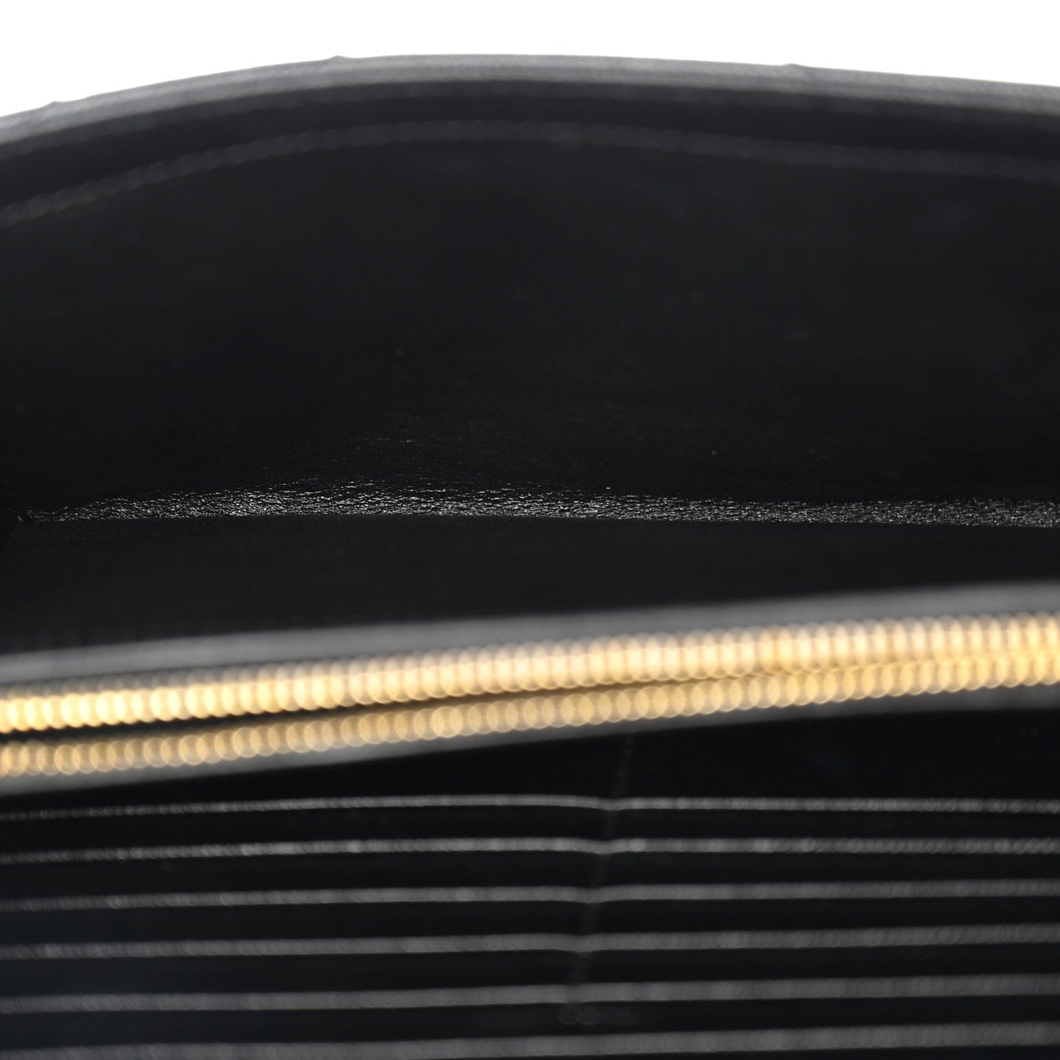 Saint Laurent Grain De Poudre Matelasse Chevron Monogram Chain Wallet Black