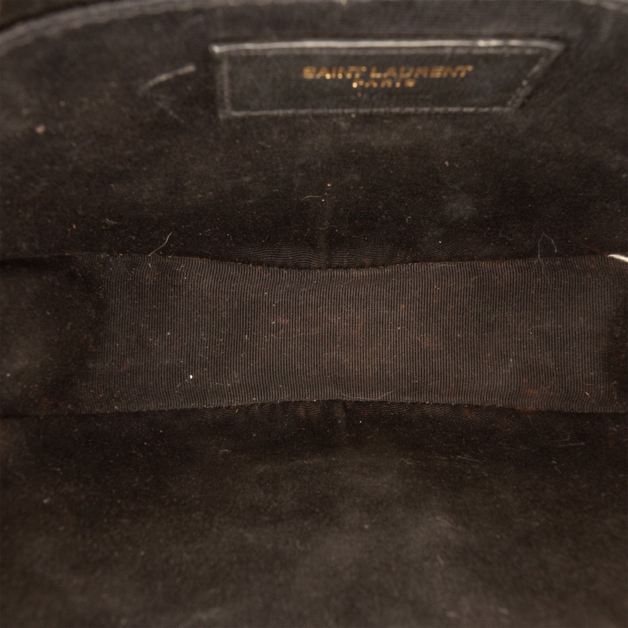Saint Laurent Grain De Poudre Chevron Round Vinyle Camera Bag