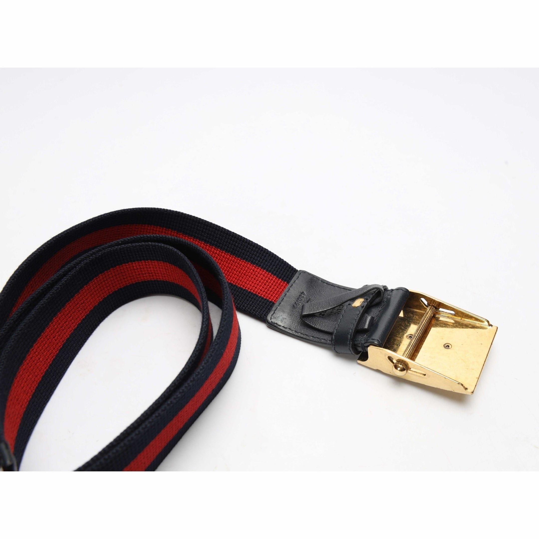 Gucci Gold Bee Plague Buckle Belt