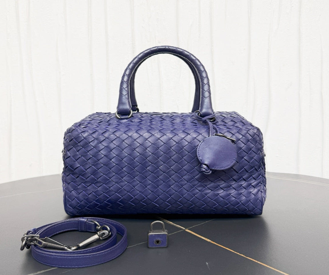 Bottega Veneta BV blue handbag/shoulder bag, size 27 22175731