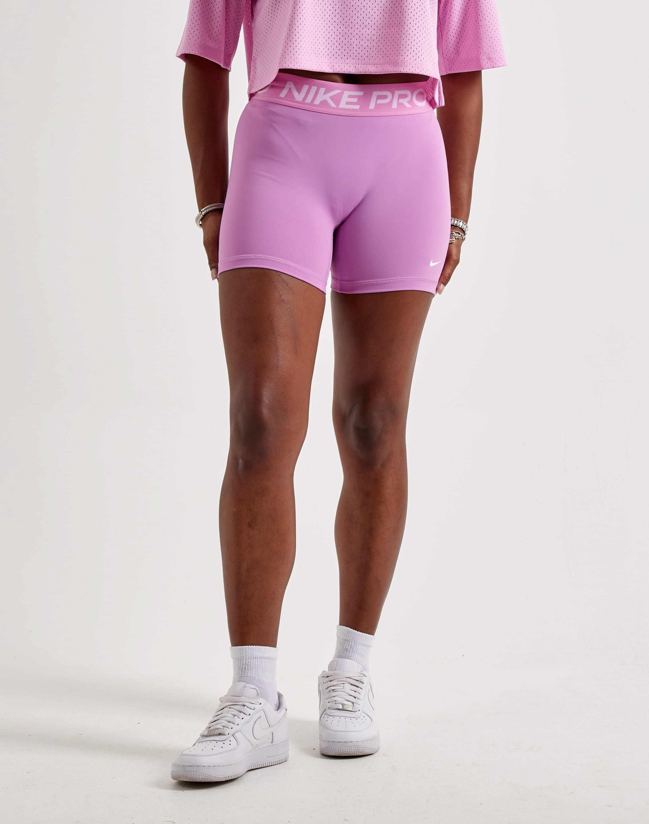 Nike Pro 365 Mid - Rise Shorts