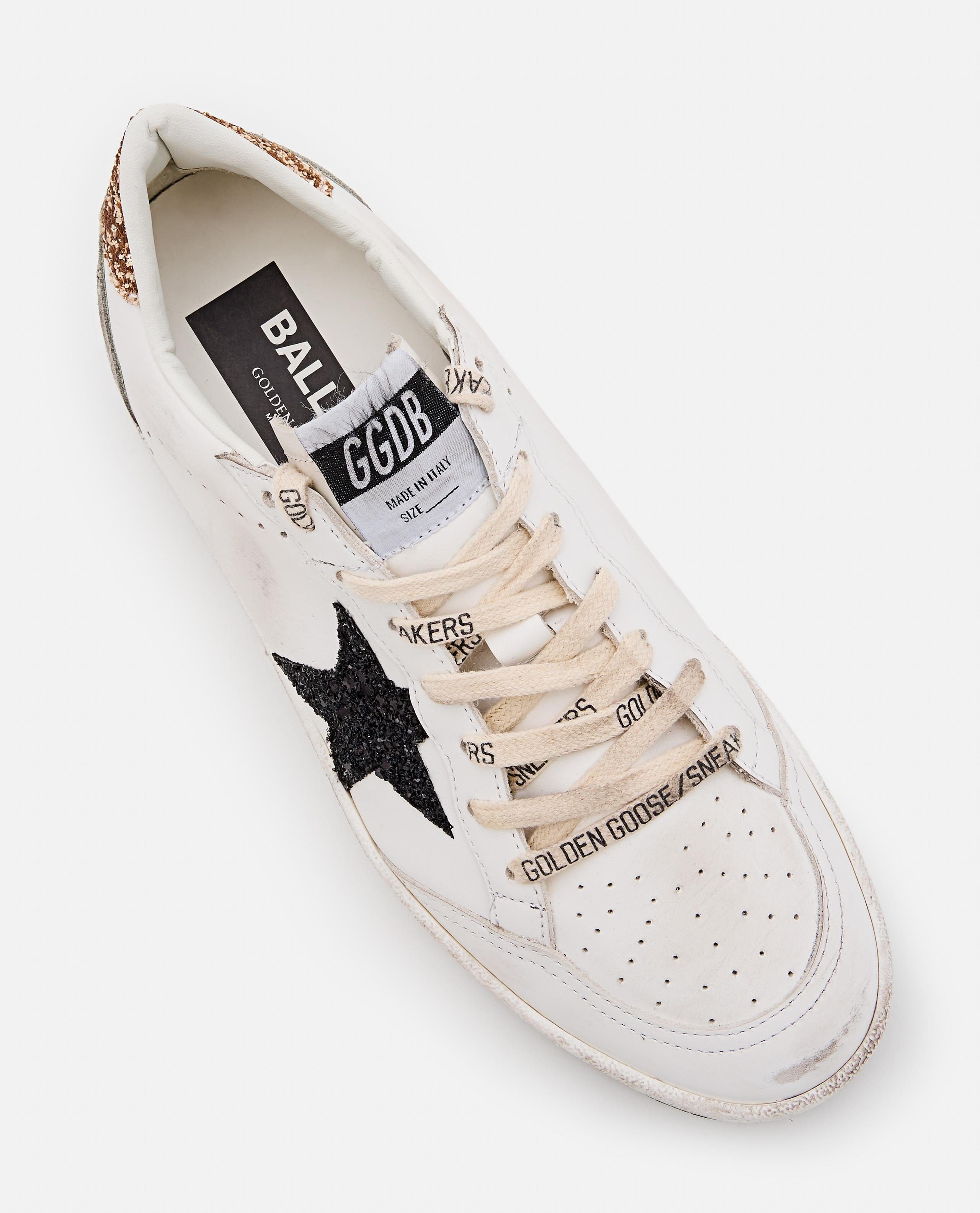 Golden Goose SNEAKERS BALLSTAR BIANCHE CON STELLA NERA