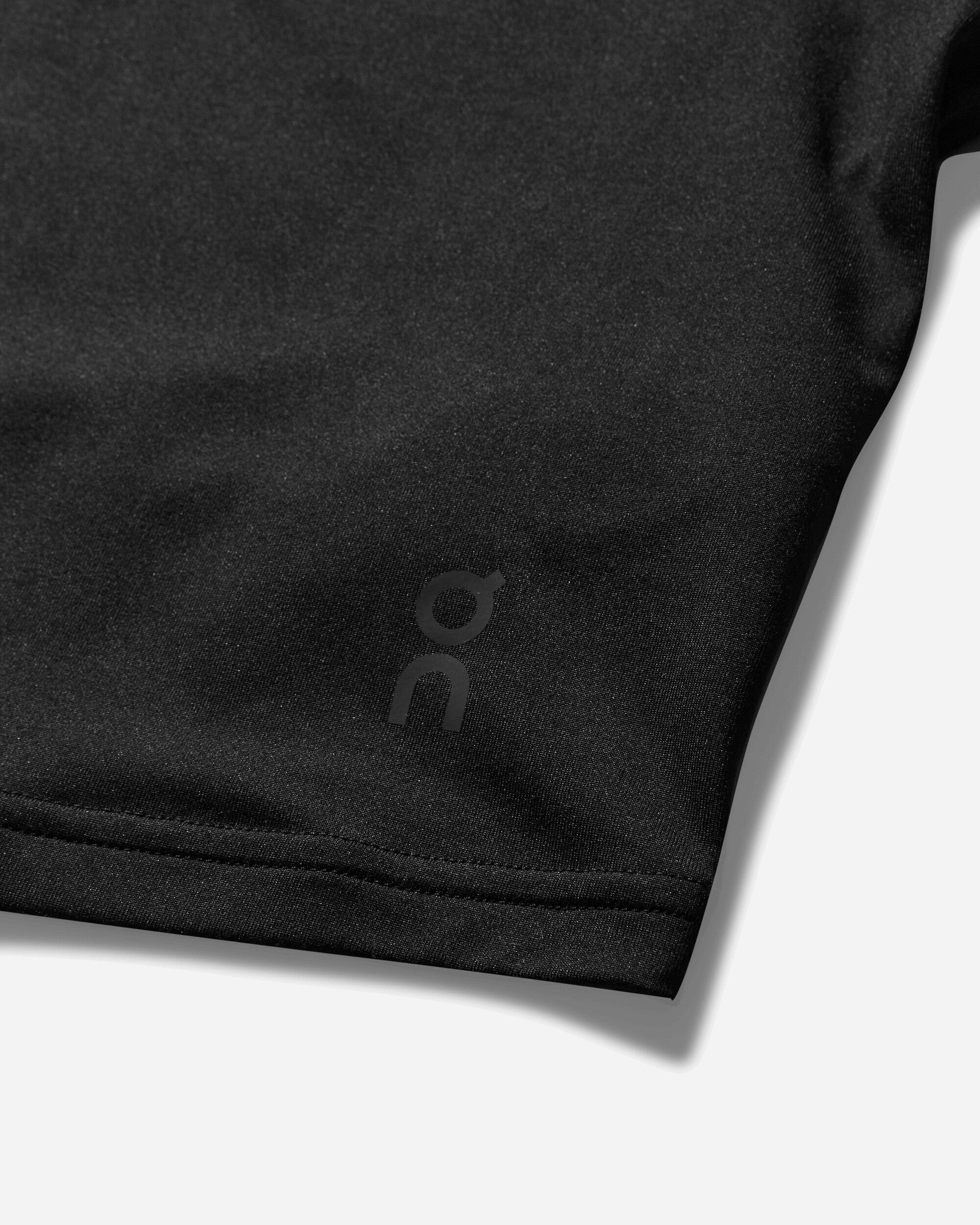 On Running Women's Studio Cut - Out Crop Top Black