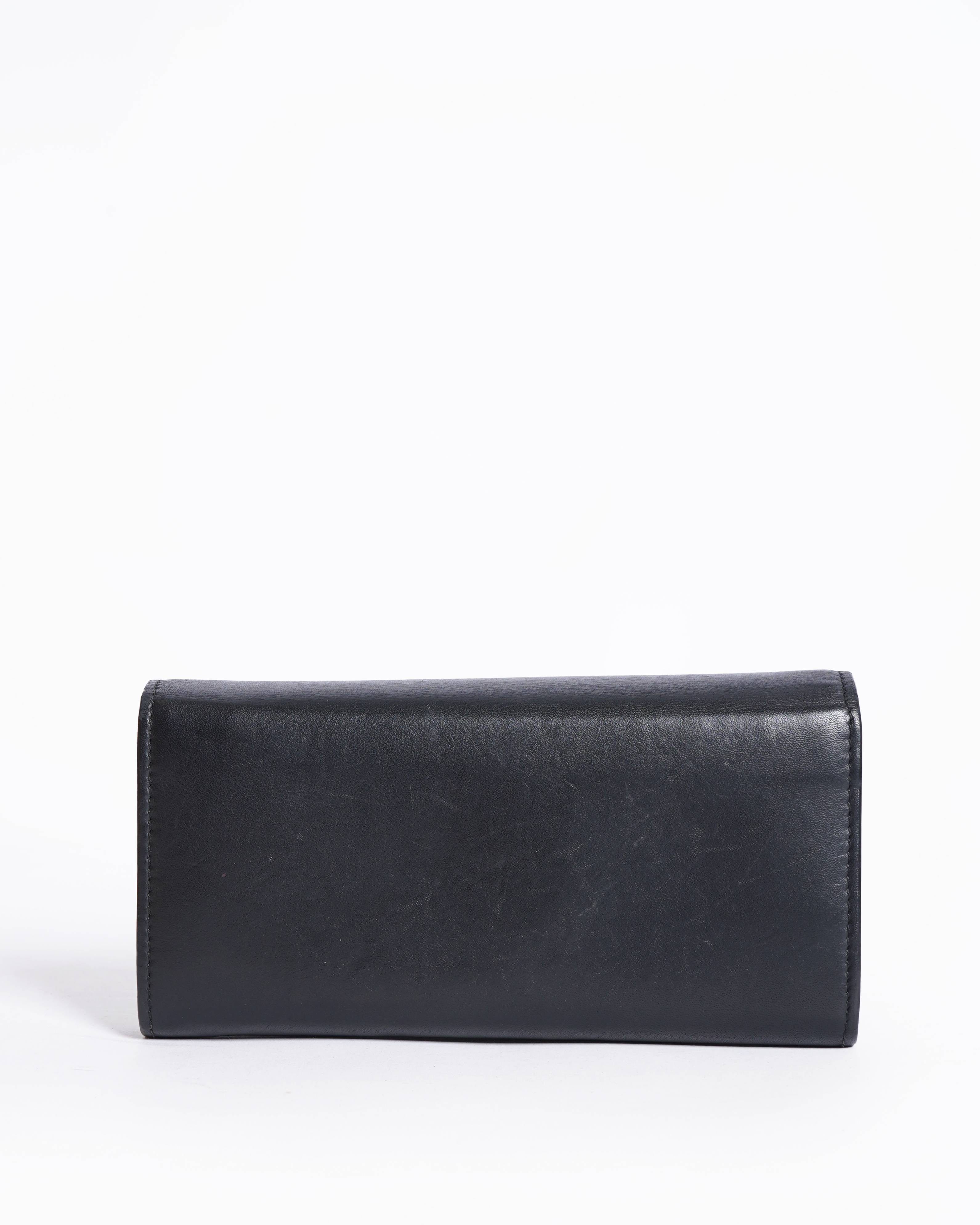 Gucci Leather GG wallet