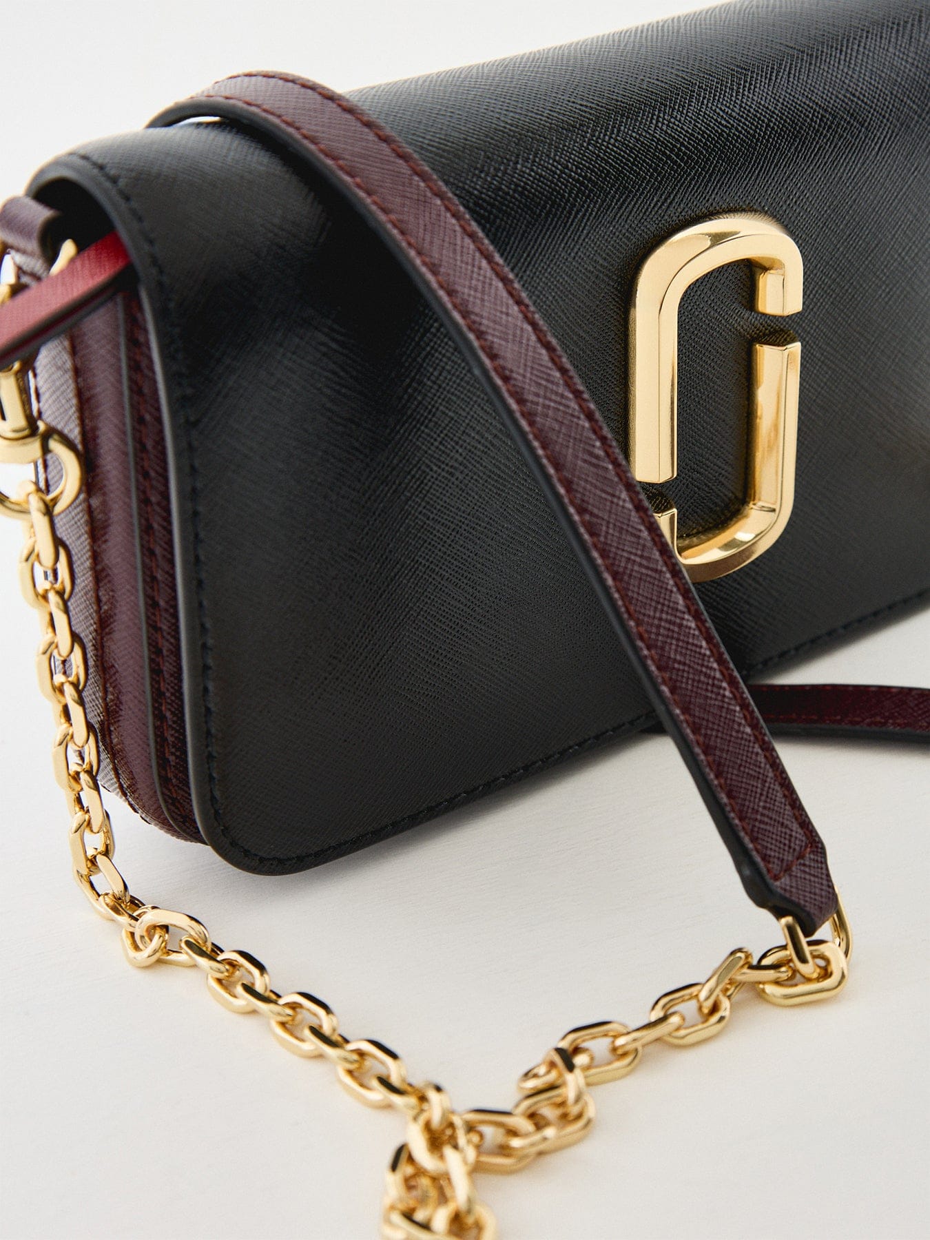 Marc Jacobs Wallet On Chain Black