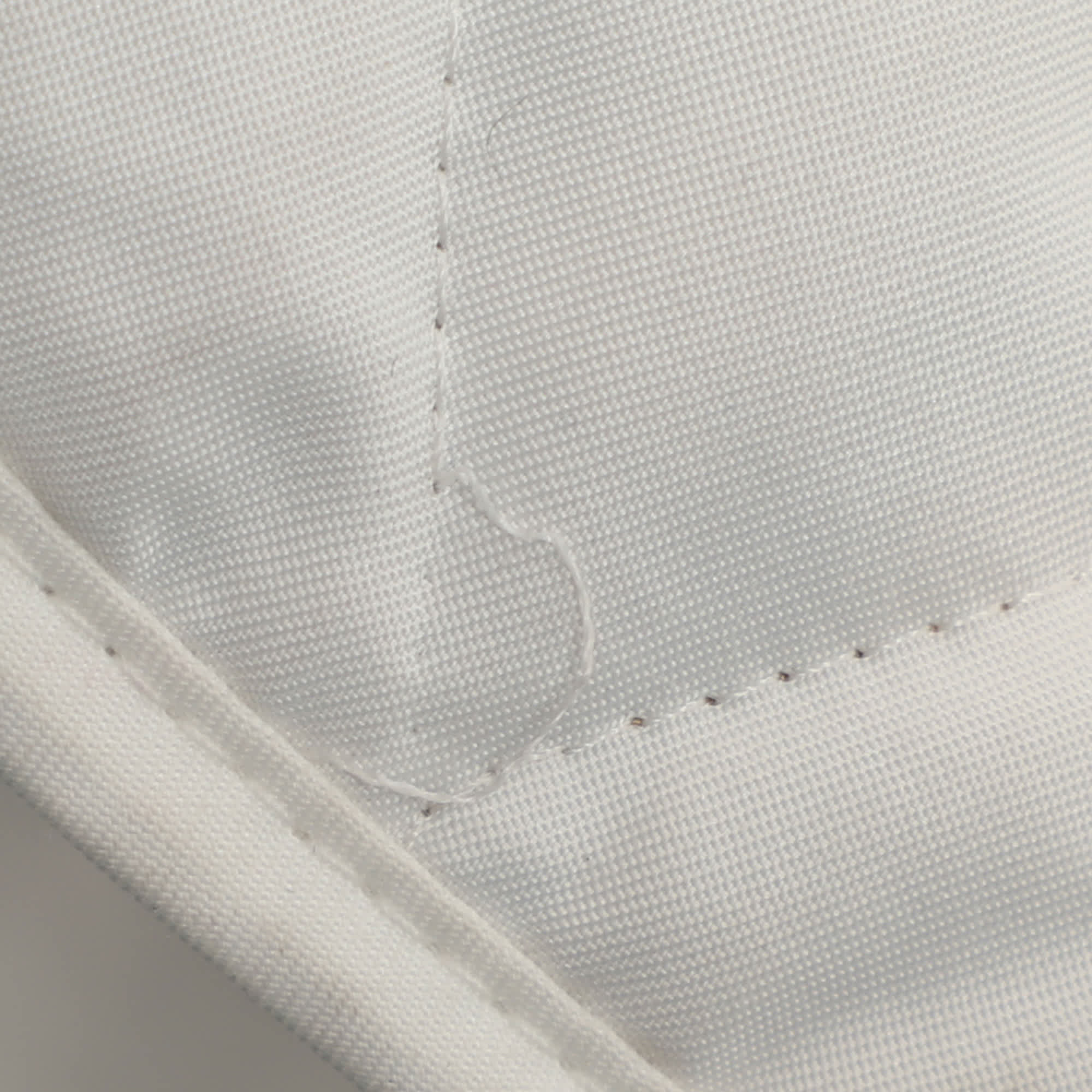 Burberry London White Diamond Quilted Nylon Button Front Jacket O/s