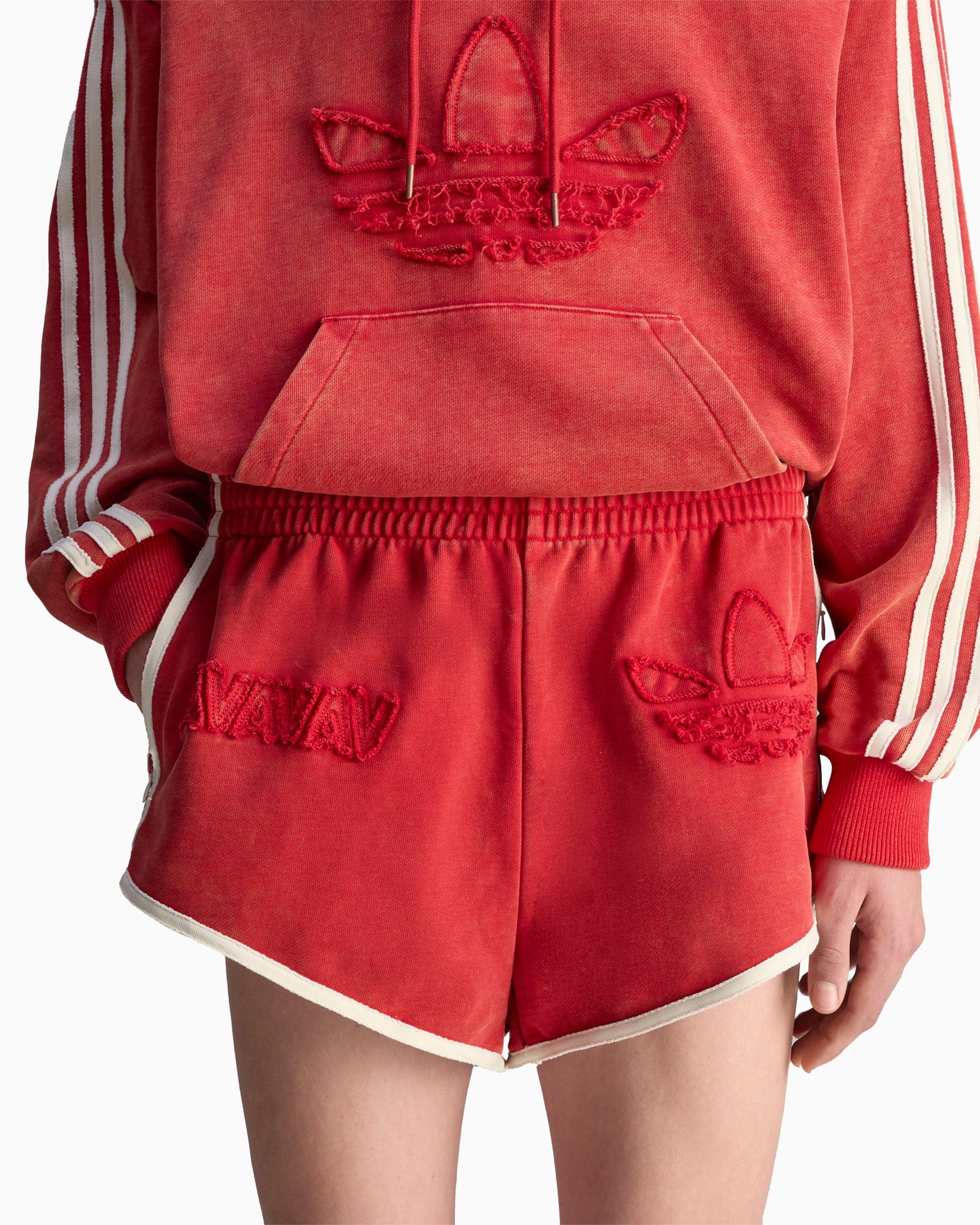 adidas Pantalones cortos adidas Originals x AVAVAV para mujer