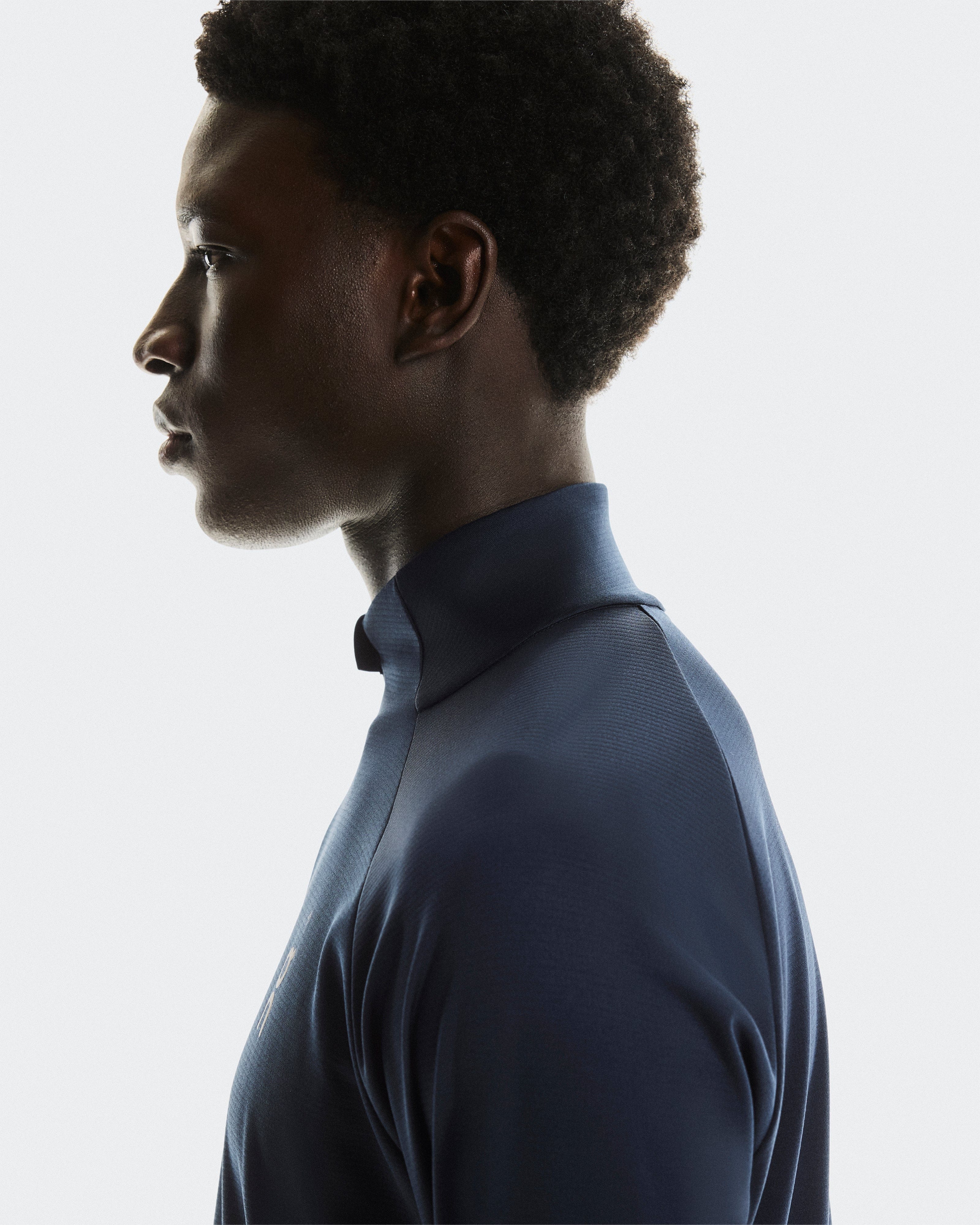 On Running On Climate Shirt Navy