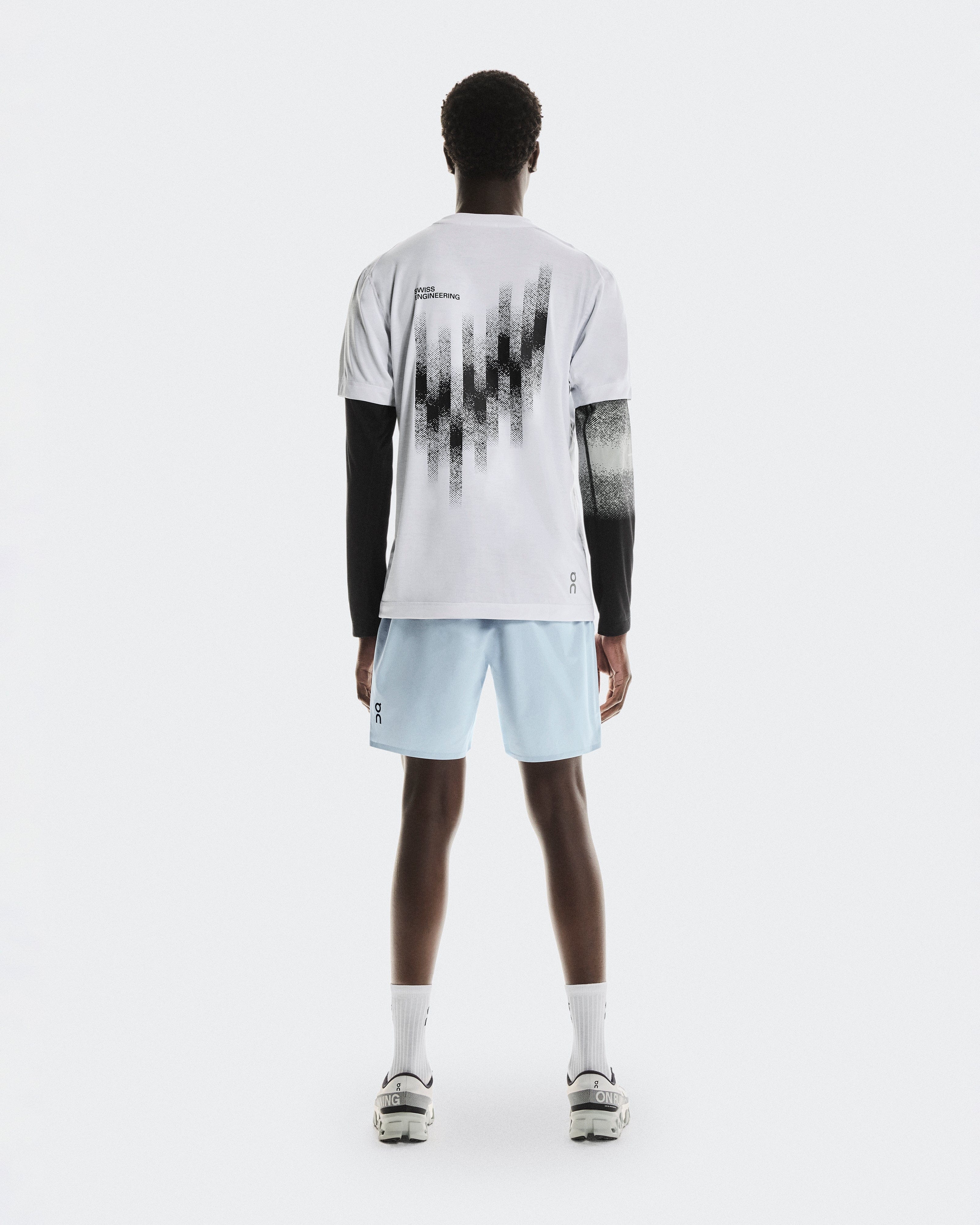 On Running On Focus Shorts Arctic