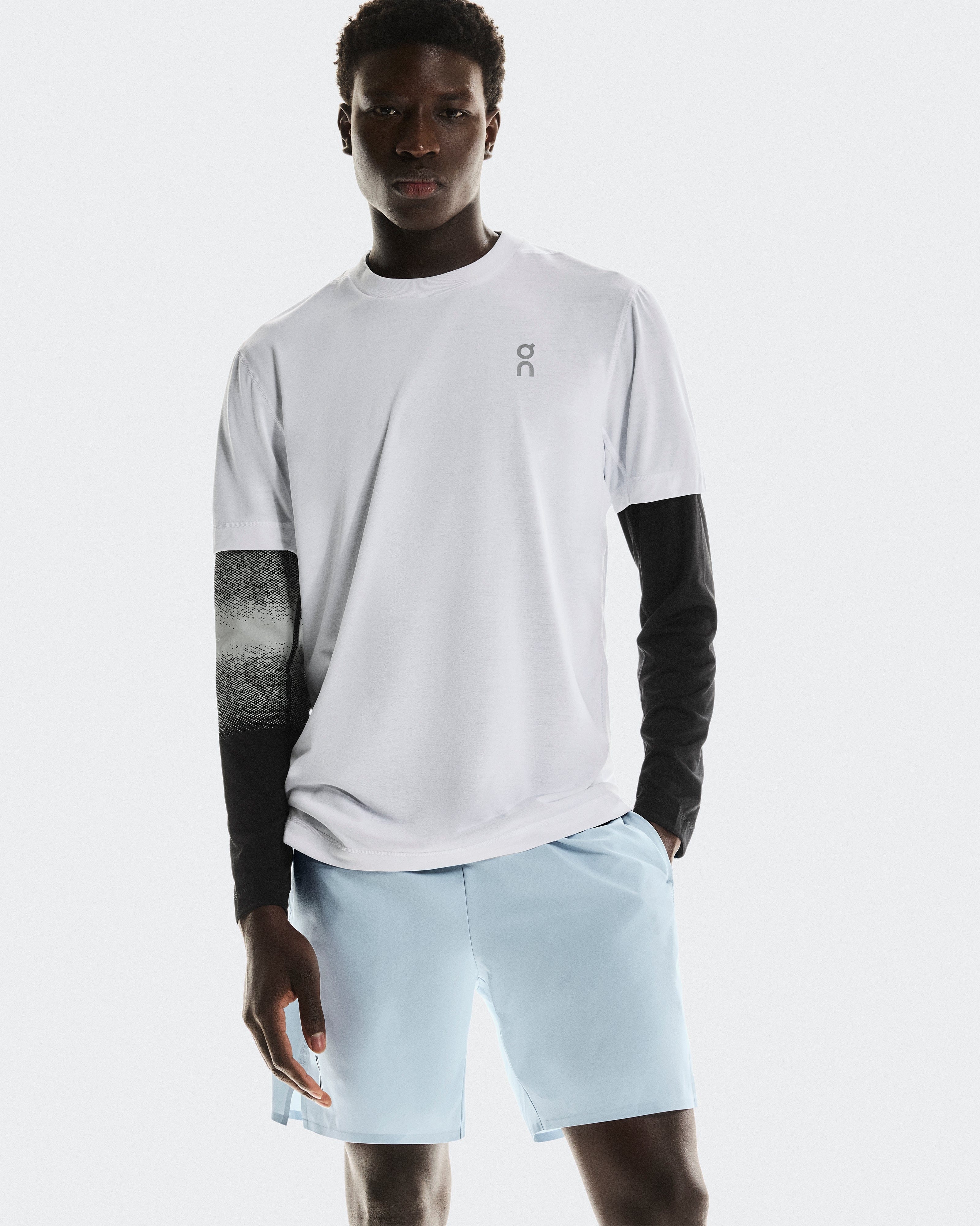 On Running On Focus Shorts Arctic